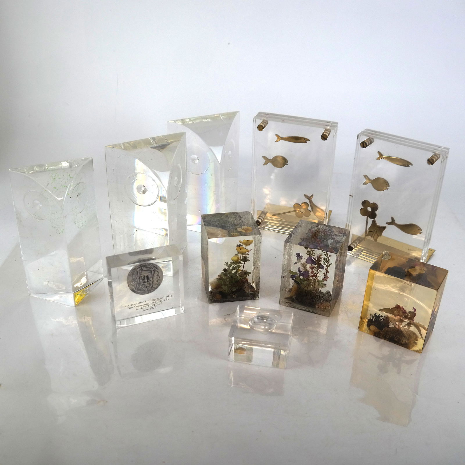 Assorted Lucite Articles (1 of 14)