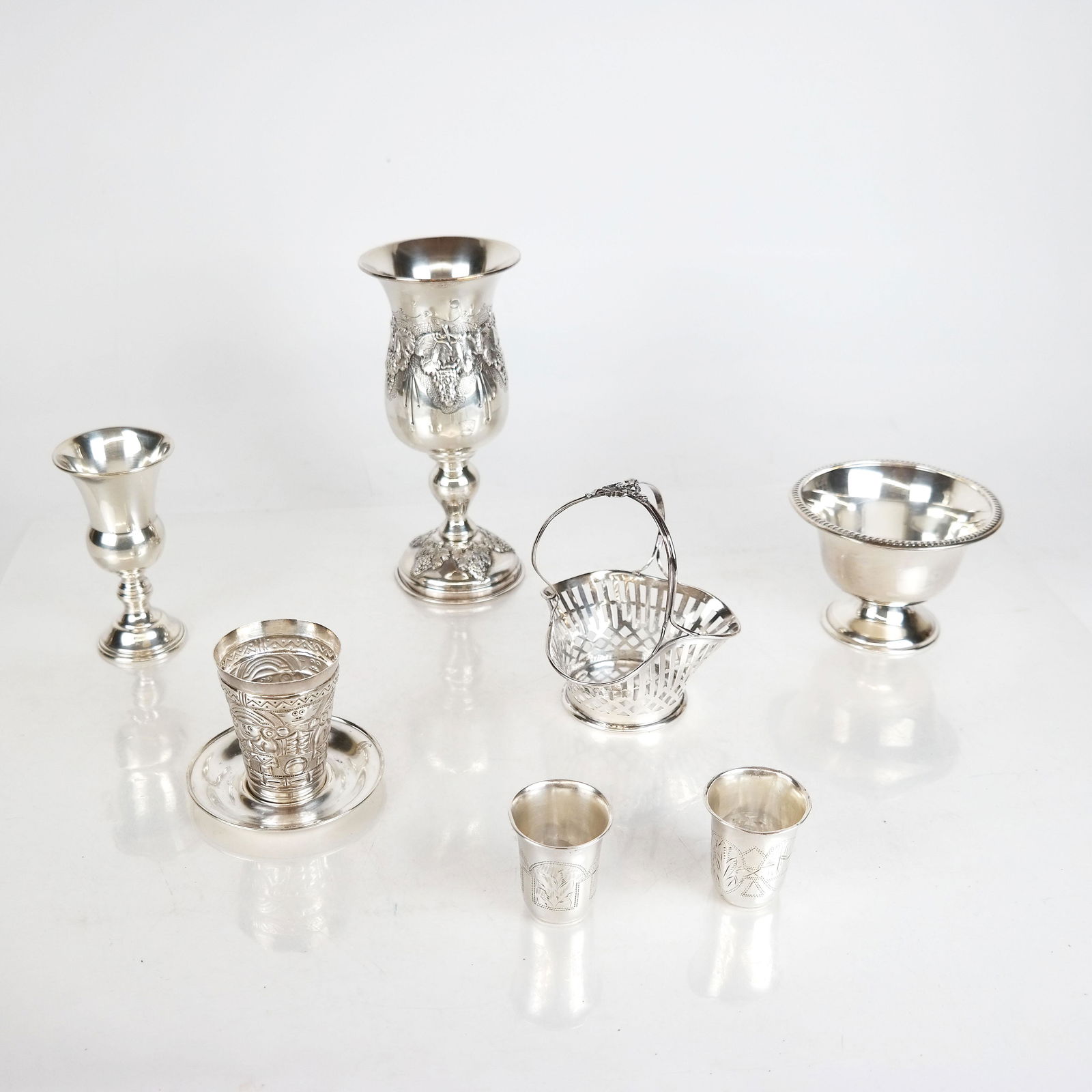 8 Sterling Silver and Continental Silver Articles (1 of 11)