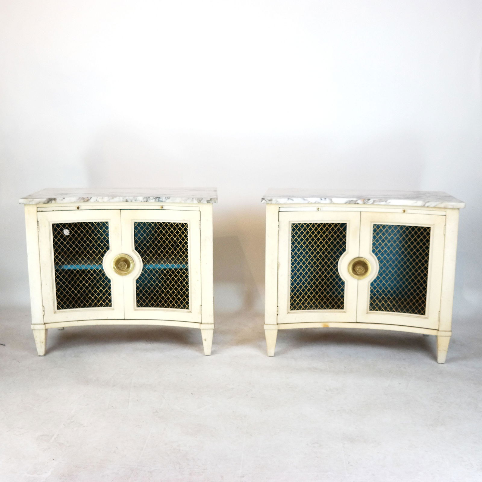 Pair of Hollywood Regency-Style Cabinets (1 of 12)