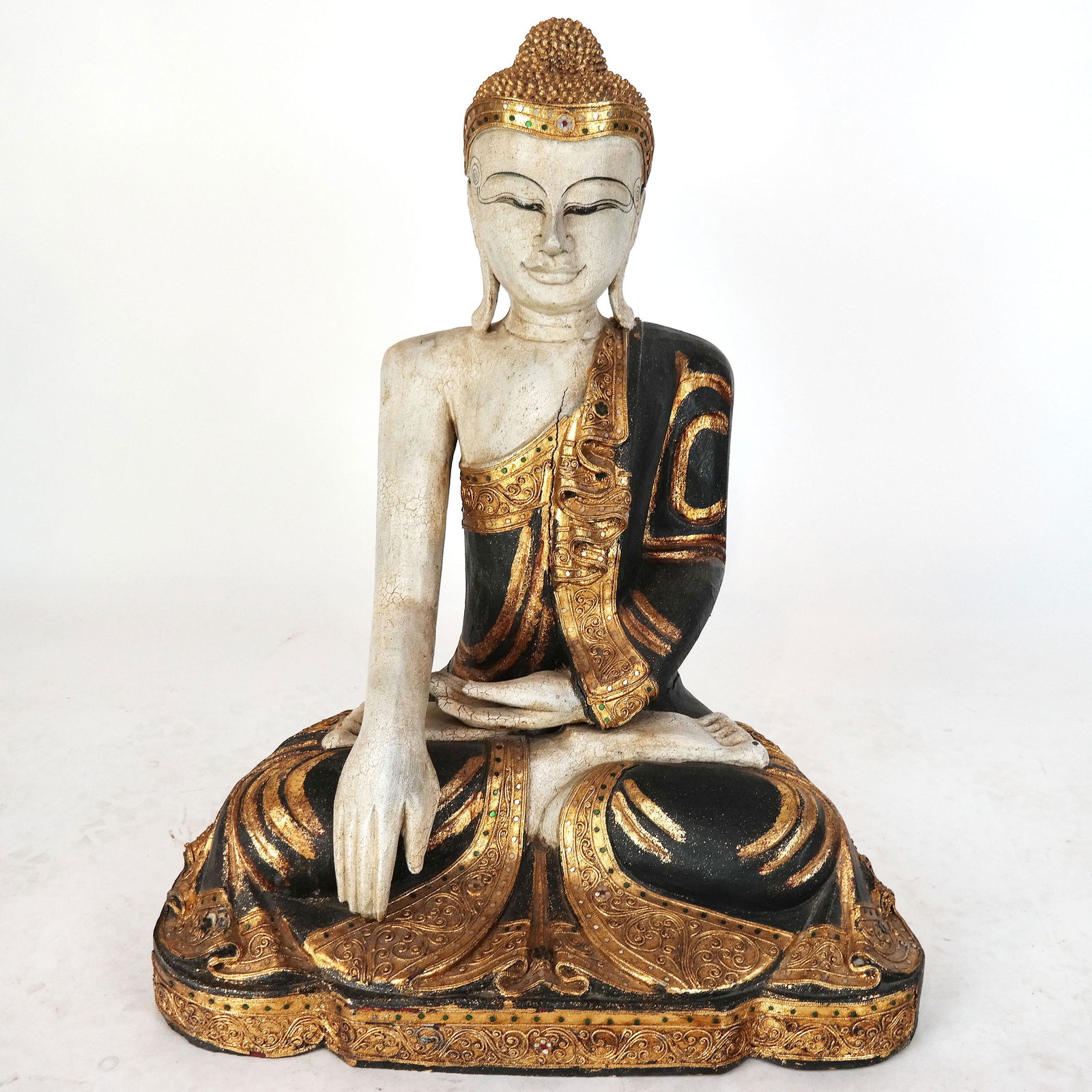 Chinese Large Carved Buddha Statue (1 of 8)