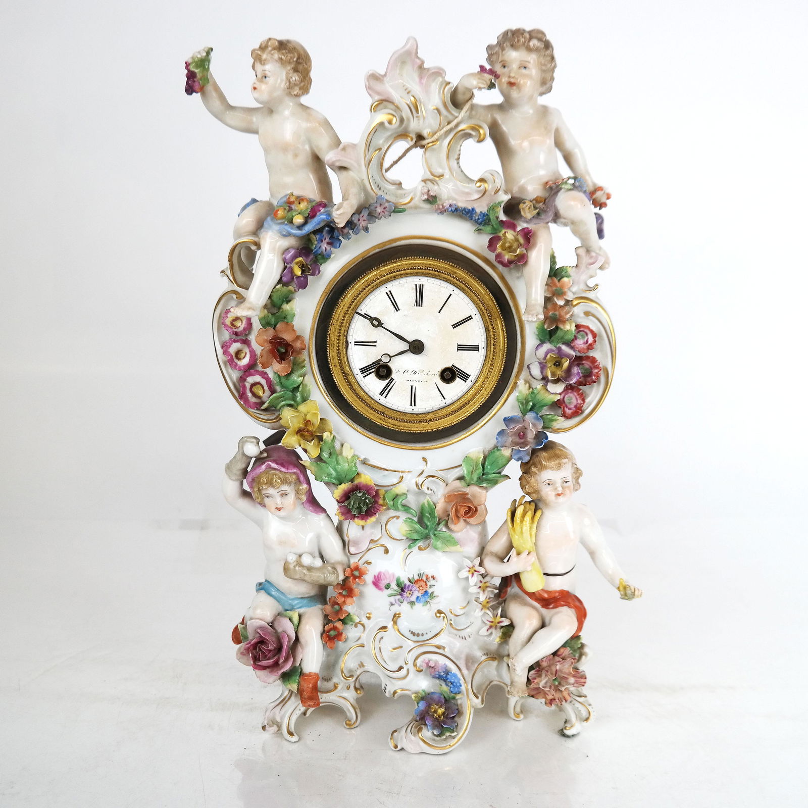 Meissen-Style Gilt Porcelain Table Clock (1 of 10)
