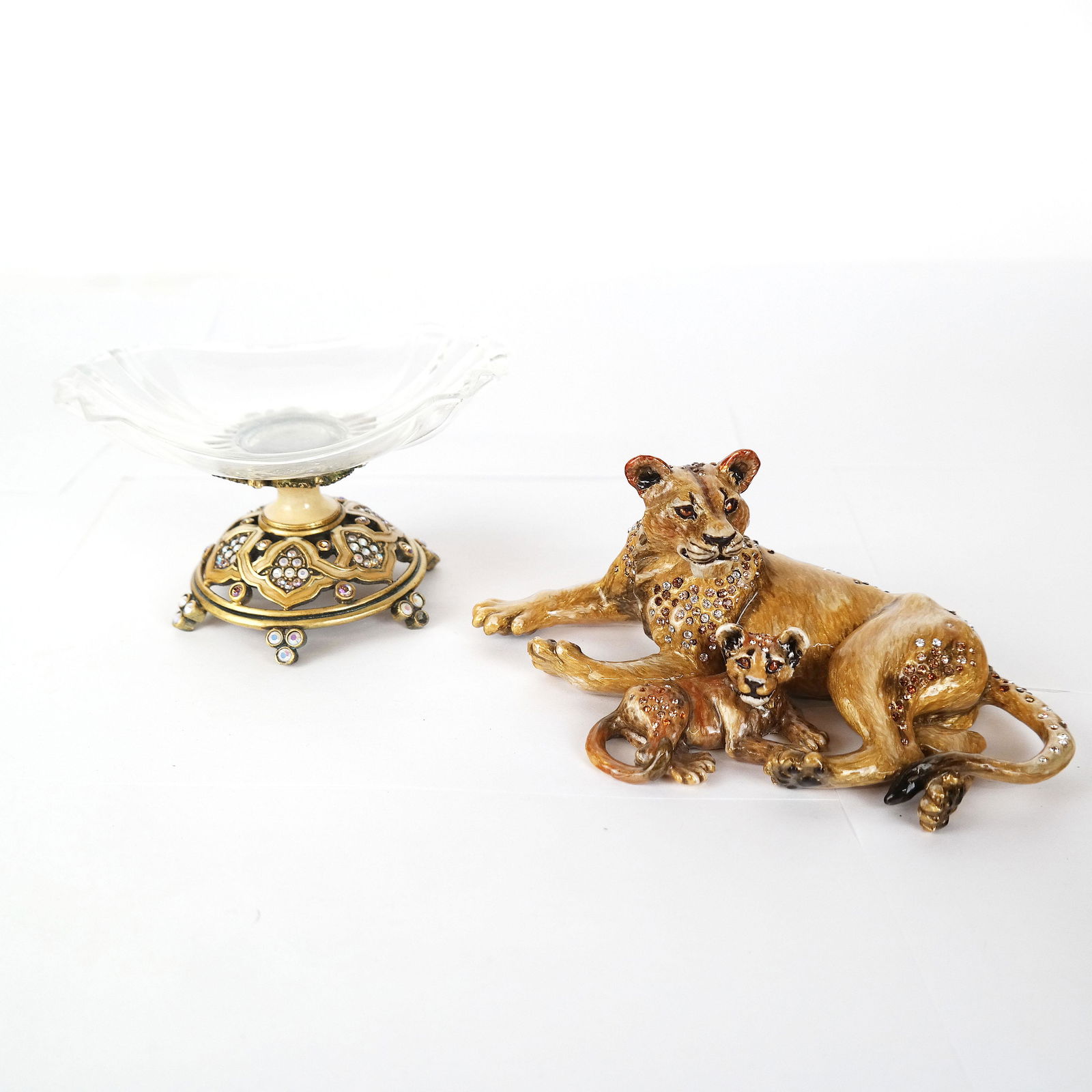 Jay Strongwater Jeweled Enamel Articles (2) (1 of 19)