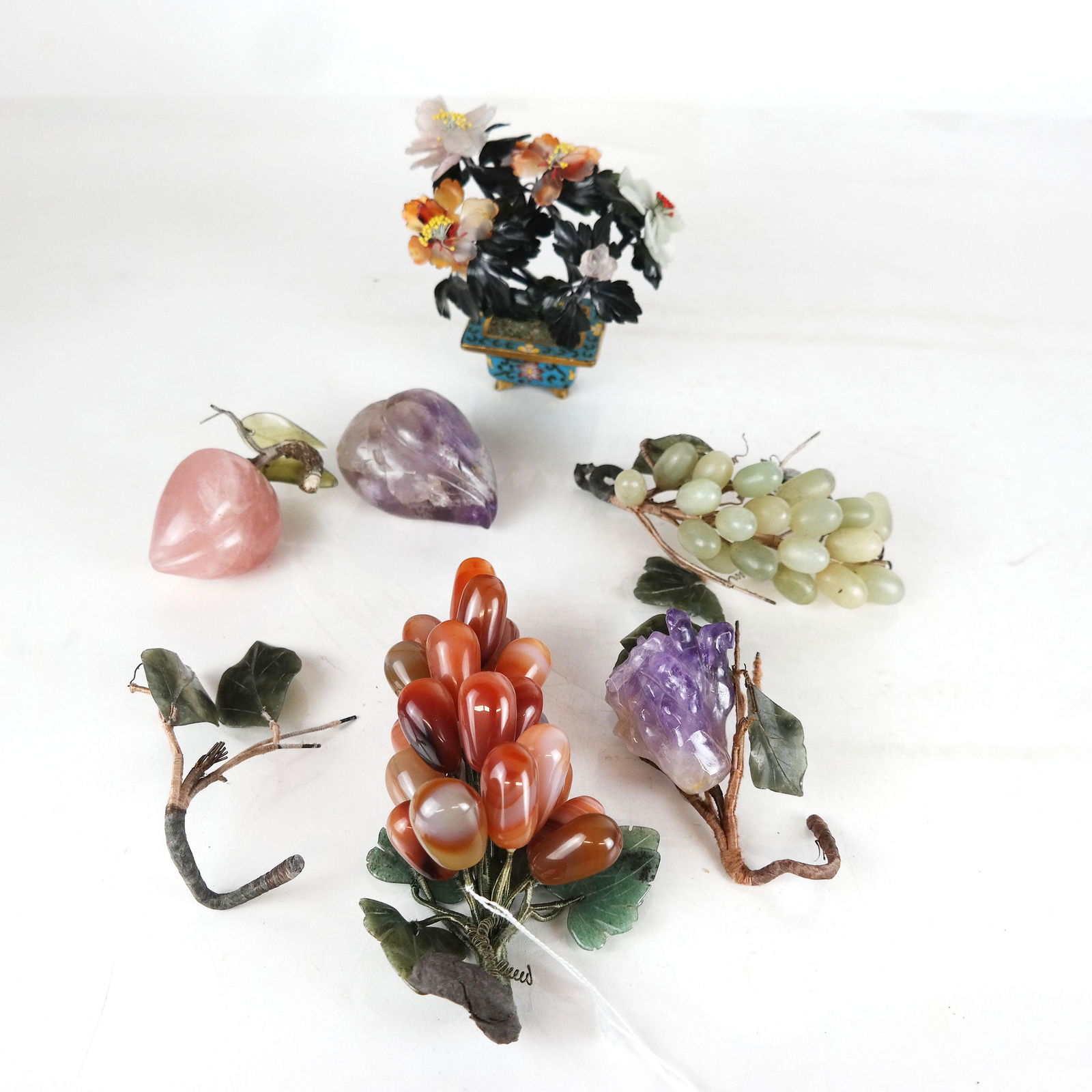 Assorted Chinese Hardstone Items (1 of 11)