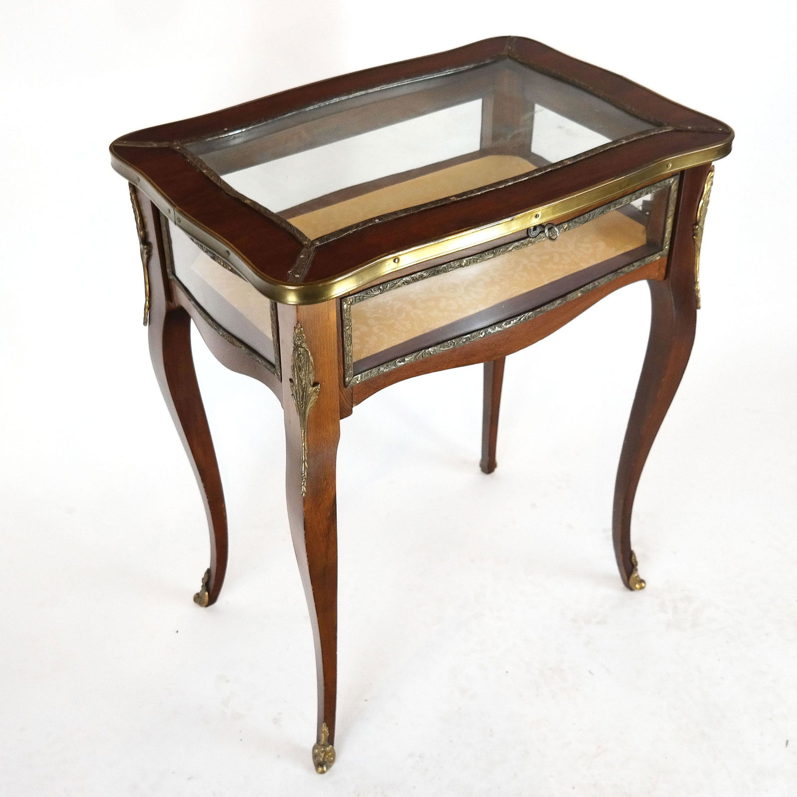 French-Style Table Vitrine (1 of 11)
