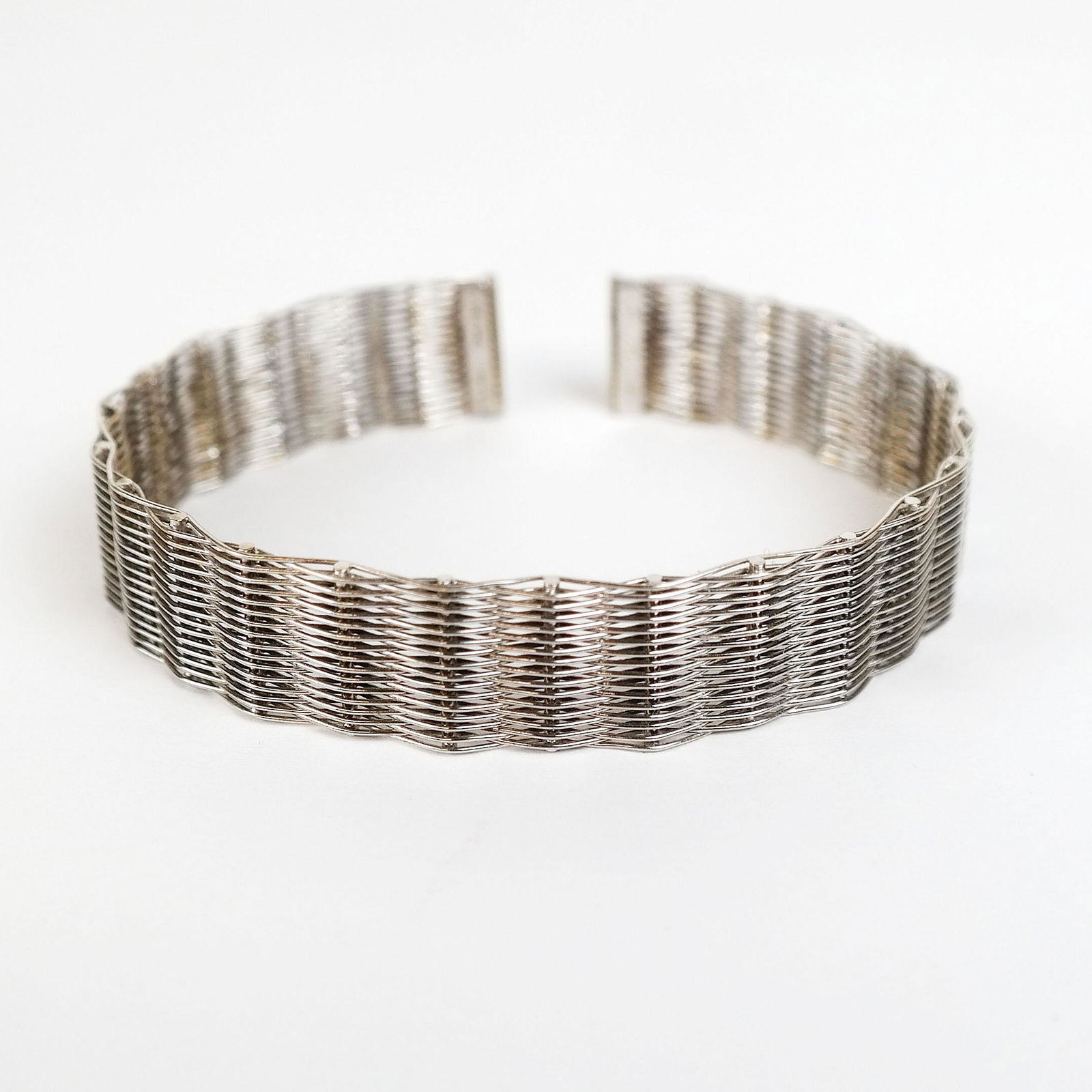 18K White Gold Flexible Unisex Bracelet (1 of 8)