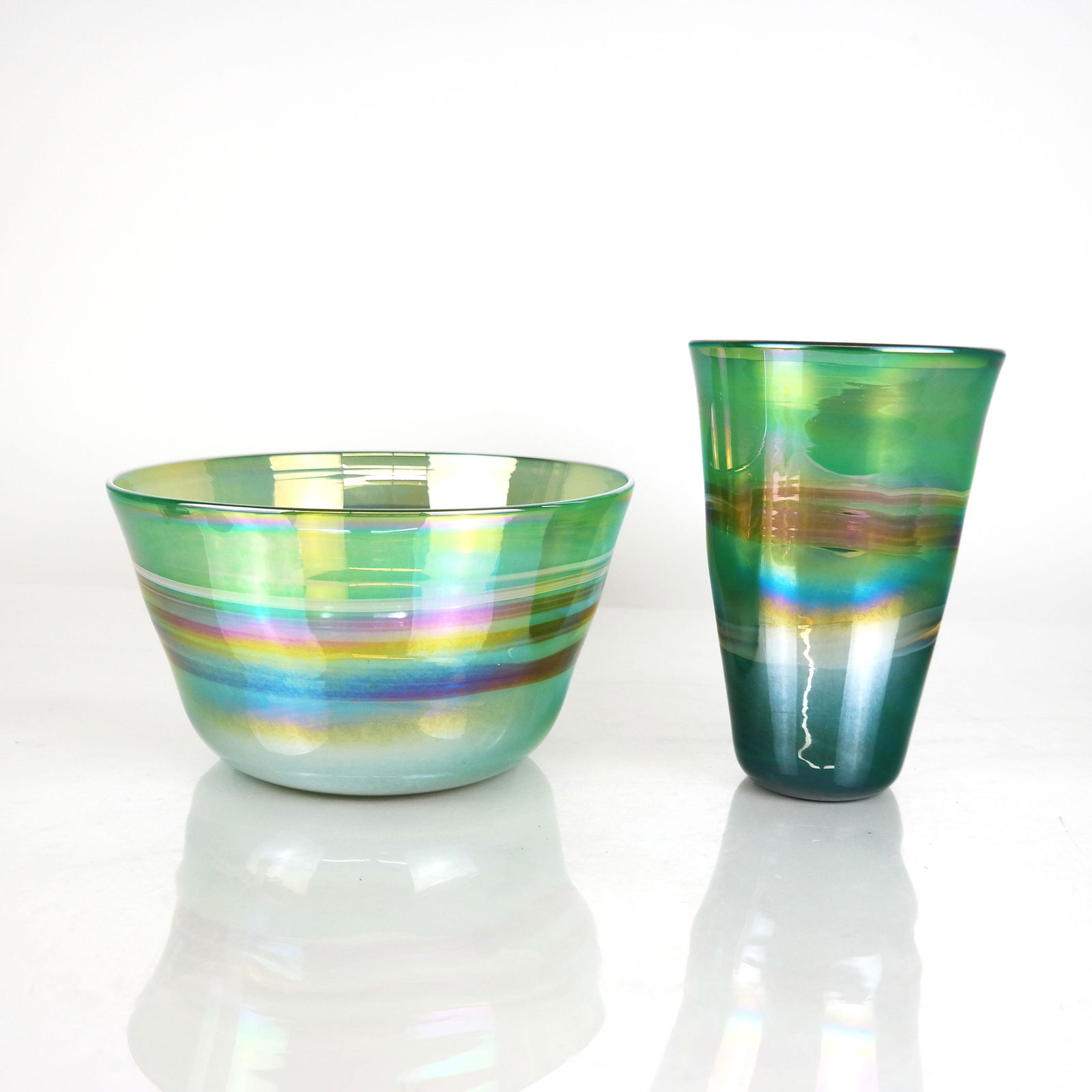 Two Art Glass Vessels by Goudruna (1 of 12)