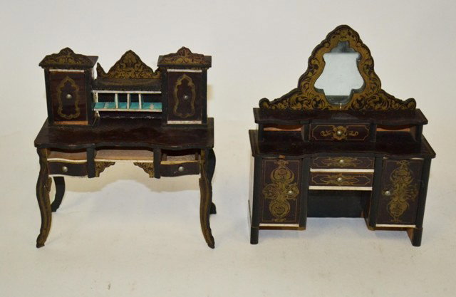Doll House Furniture: Two painted and decorated items, a dresser with shaped mirror, together with a desk having a superstructure top ( note 5 drawers missing) 4 1/2" - 5 1/2" x 4 1/2"L