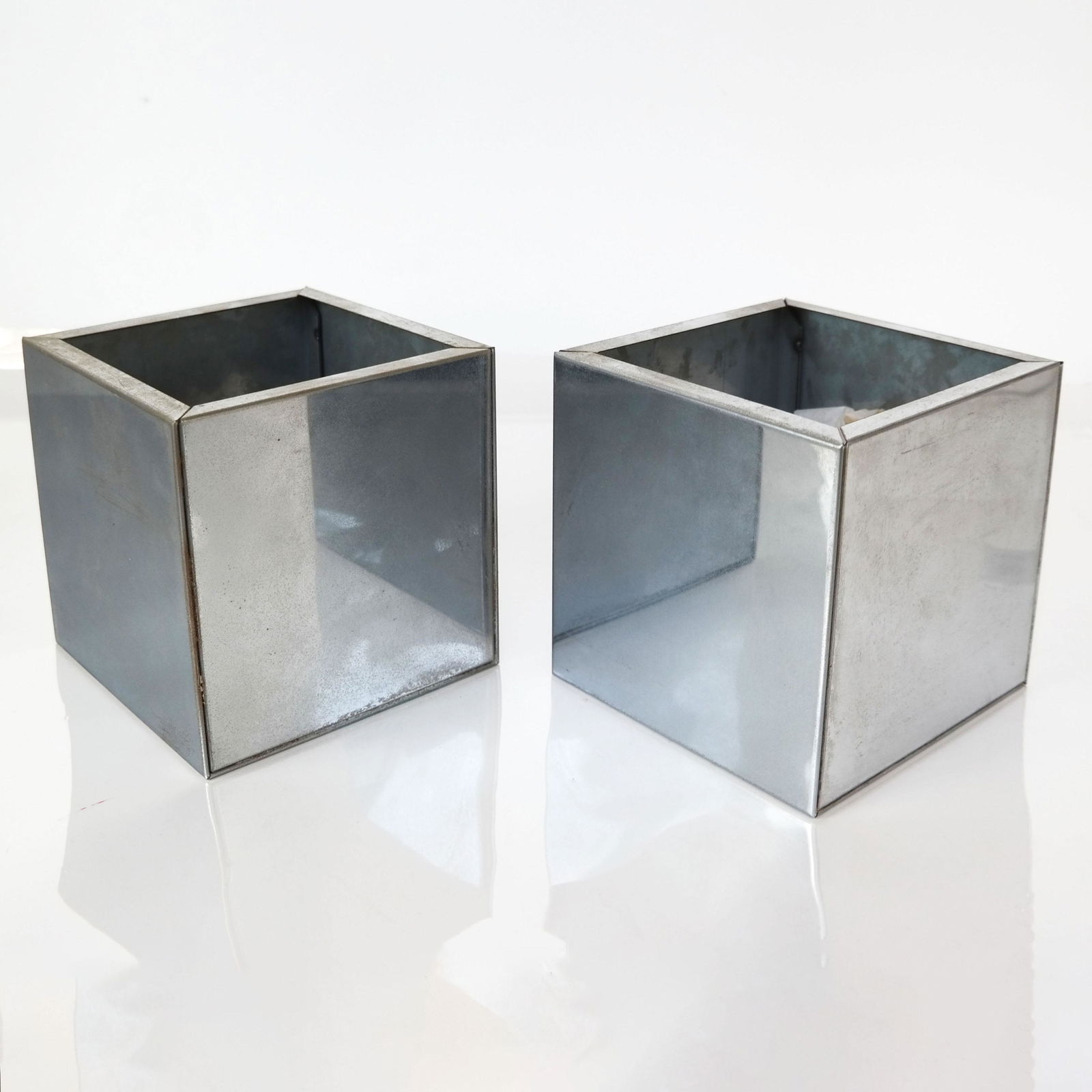 Pair of Tole Planters (1 of 5)