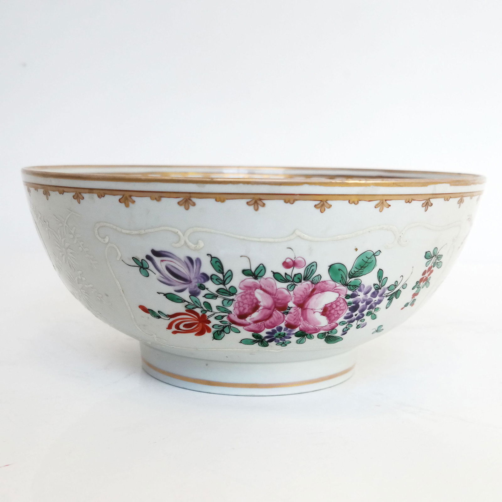 Chinese Export-Style Centerpiece Bowl (1 of 9)