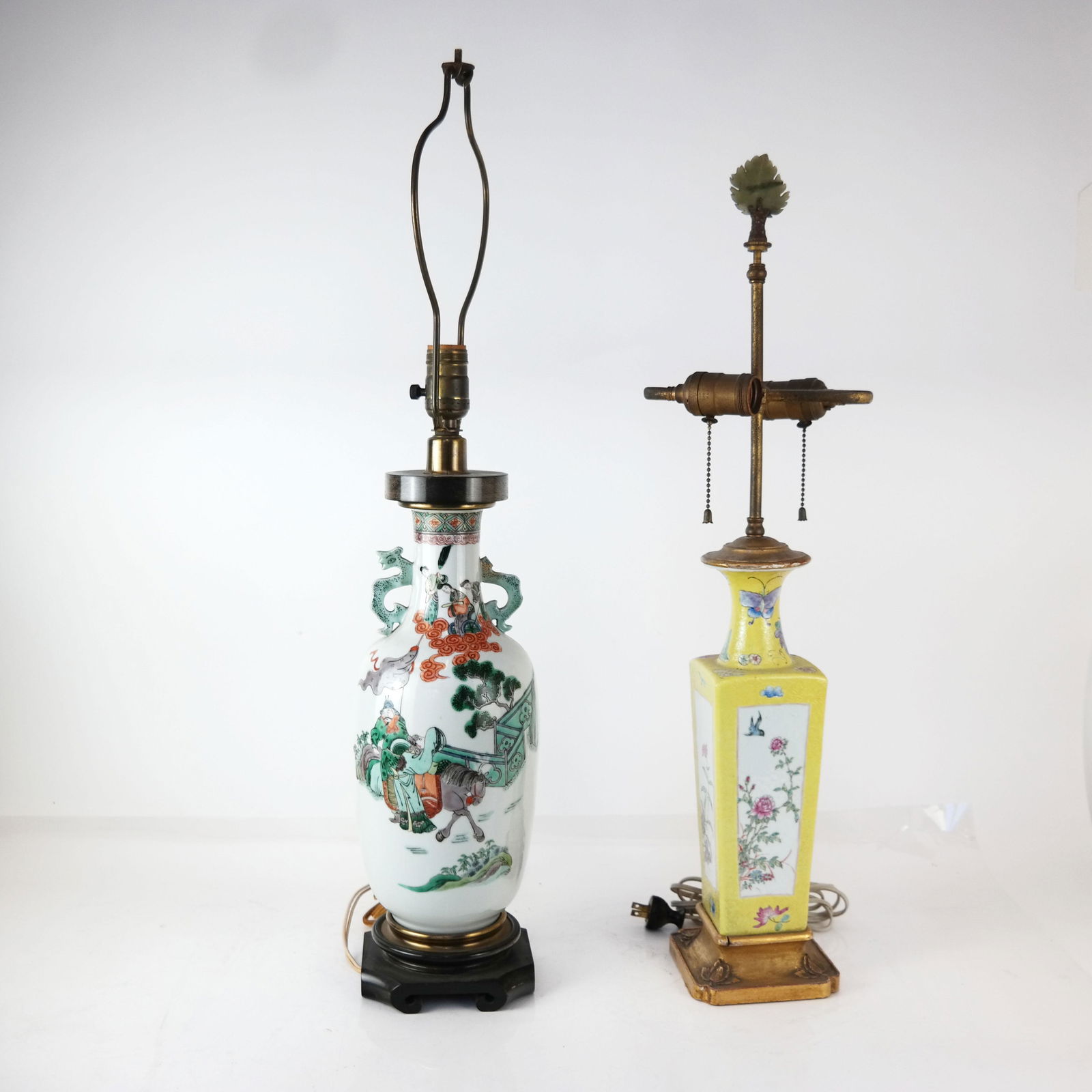 Two Chinese Porcelain Vase Lamps (1 of 15)