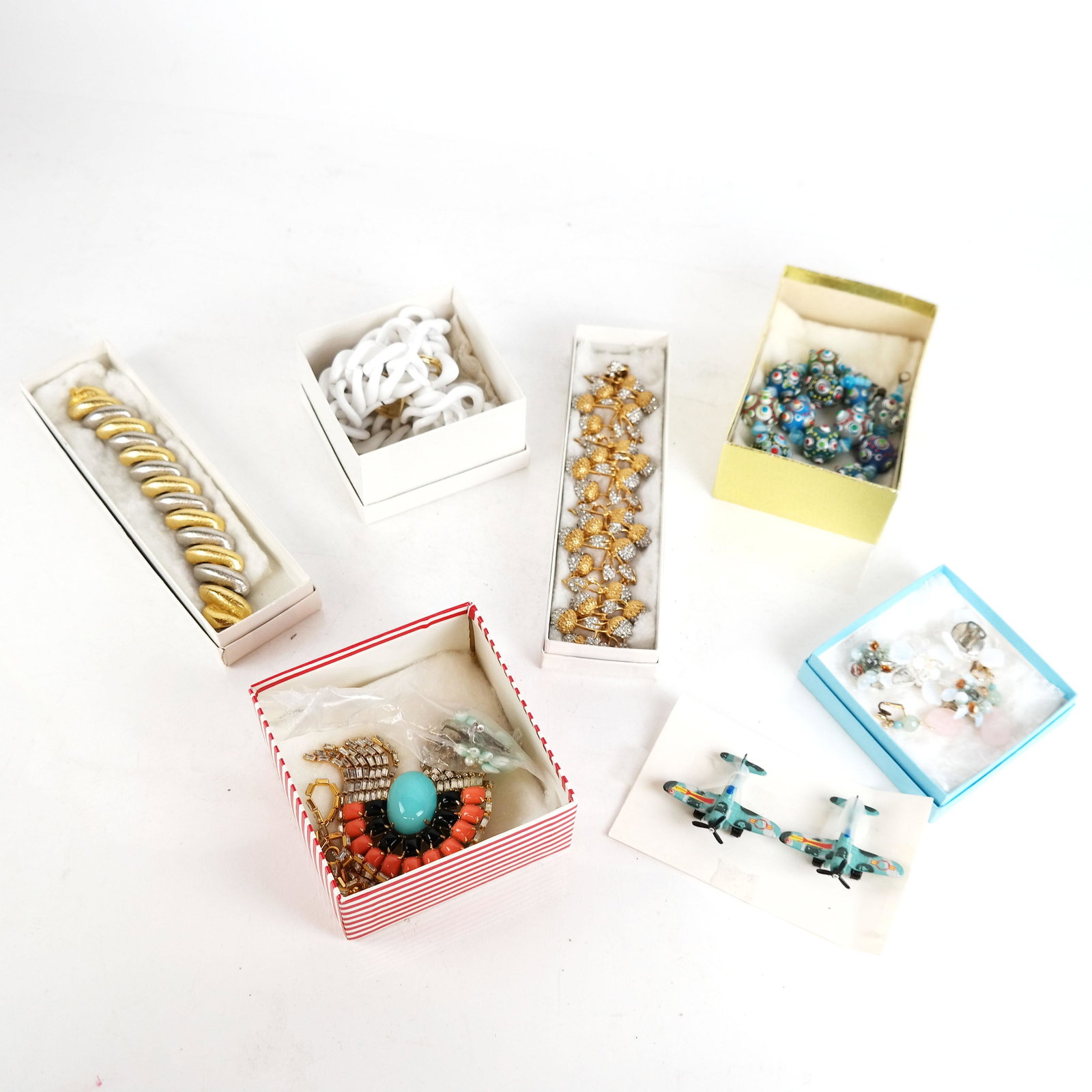 Assorted Costume Jewelry: Assorted costume jewelry, including Pauline Reder, Kenneth J. Lane, and others. In good condition.