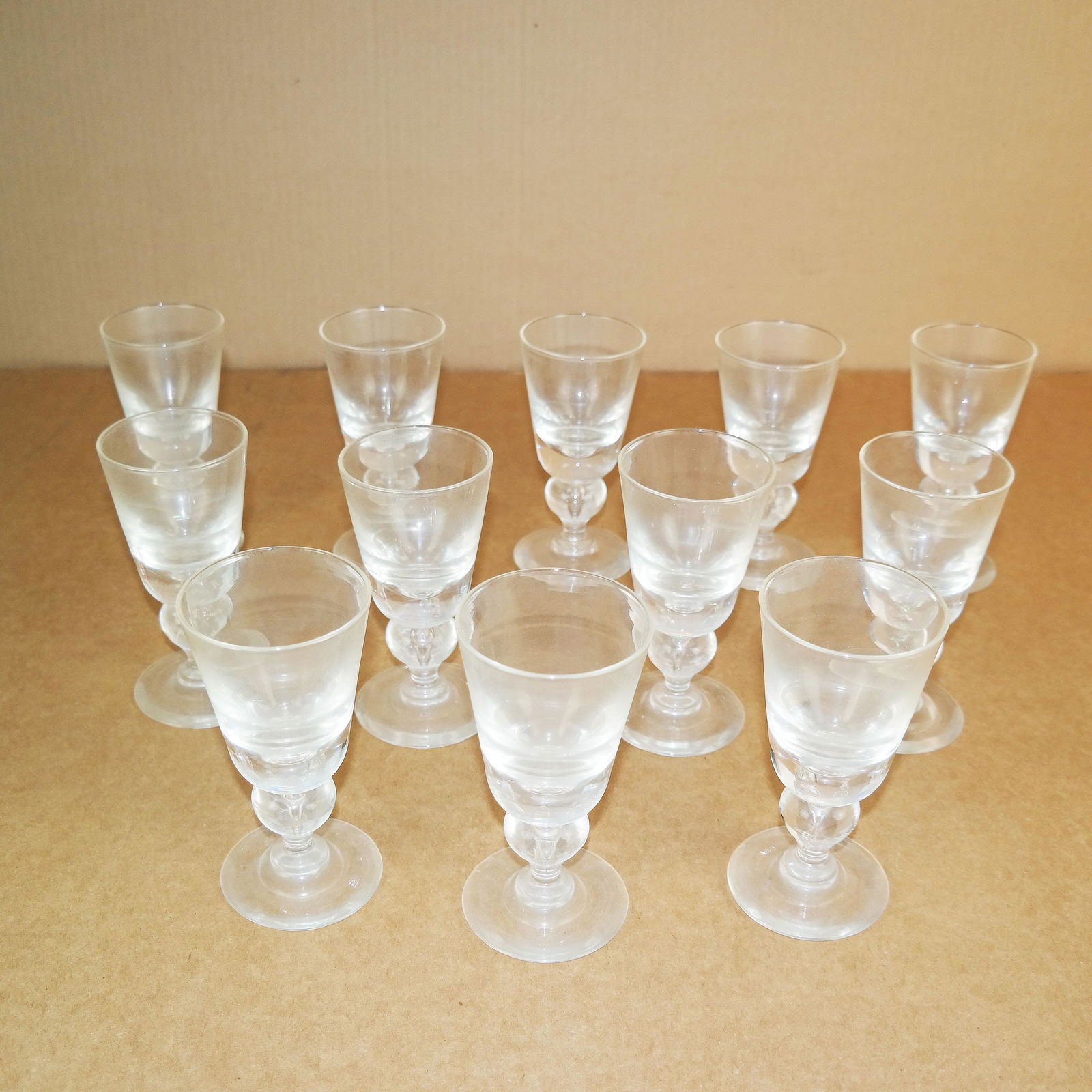 Set of 12 Steuben Medium Stem Glasses (1 of 8)