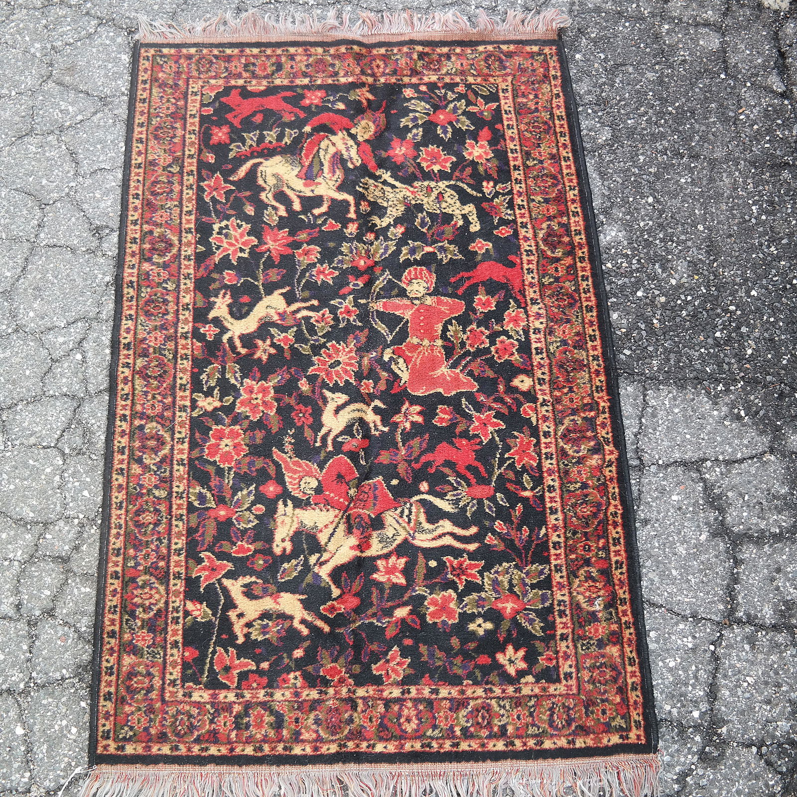 Machine Made Rug (1 of 7)