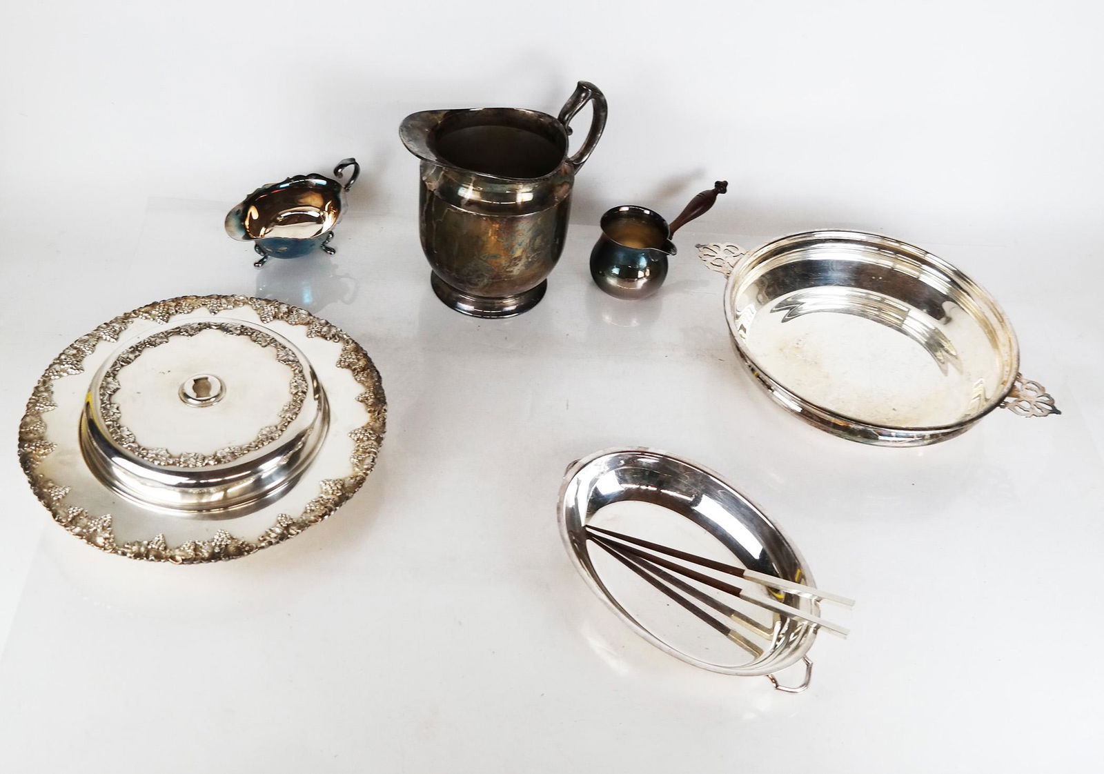 Assorted Silver Plate Table Articles (1 of 13)