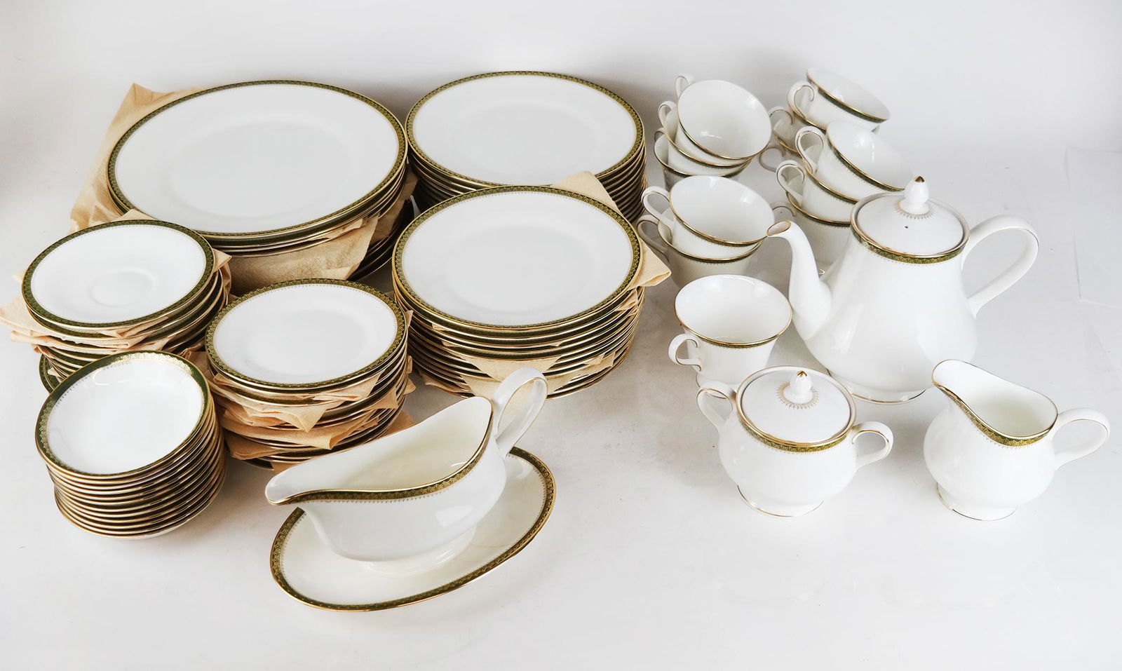 88-Pc. Wedgewood Dinner Set (1 of 12)