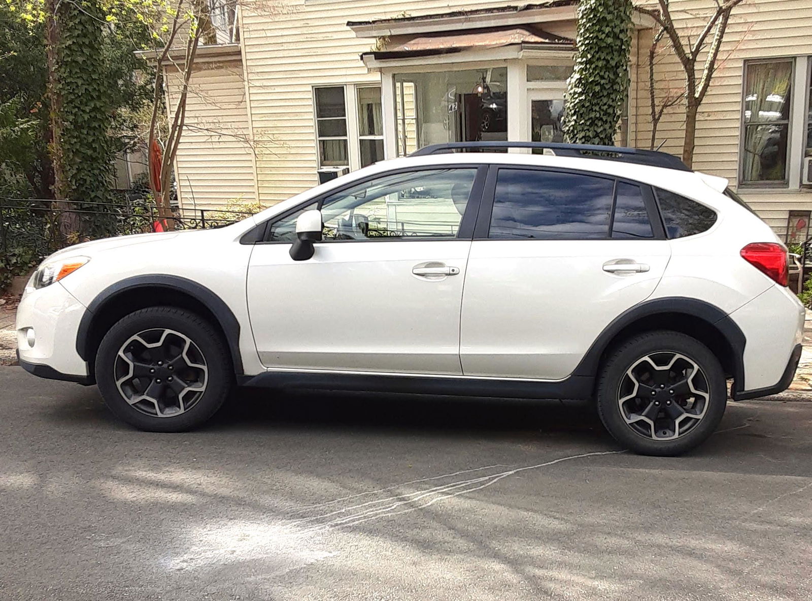 2013 Subaru Satin White Pearl Crosstrek AWD (1 of 12)