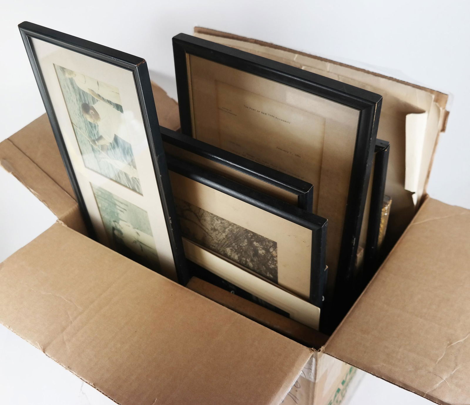 Lot of Personal Photos, Most Framed (1 of 14)