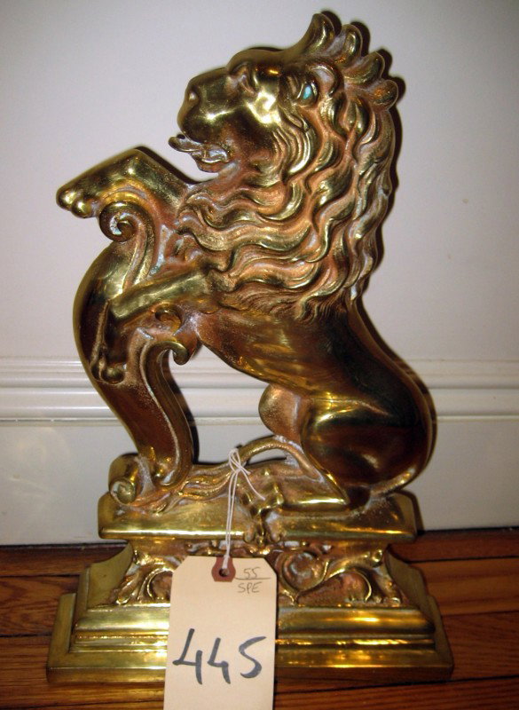 English Cast Bronze Lion Rampant Doorstop: English Cast Bronze Lion Rampant Doorstop Measurements: