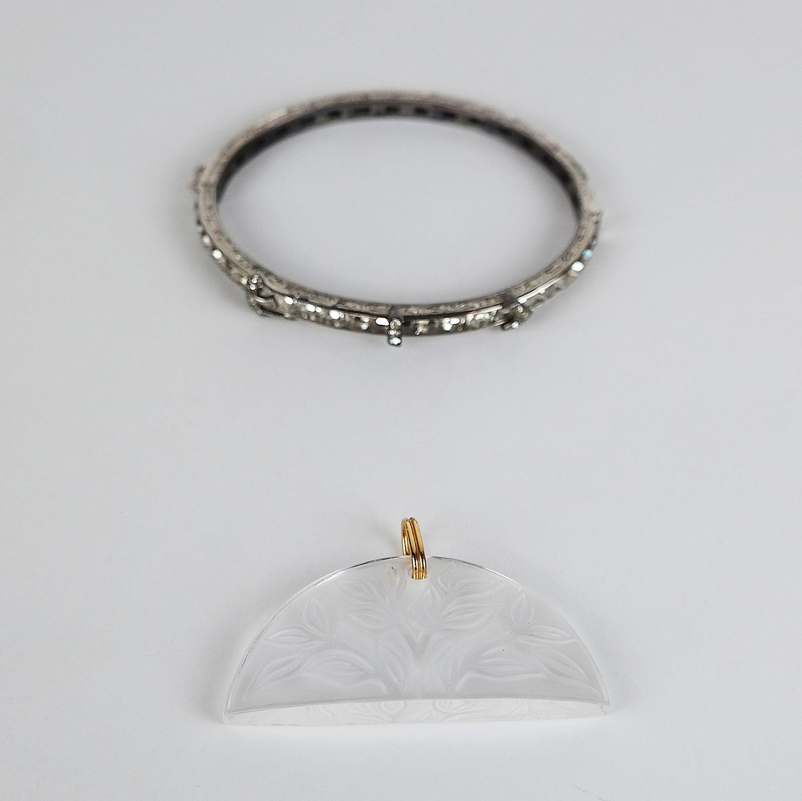 R. Lalique Pendant and Bracelet (1 of 9)