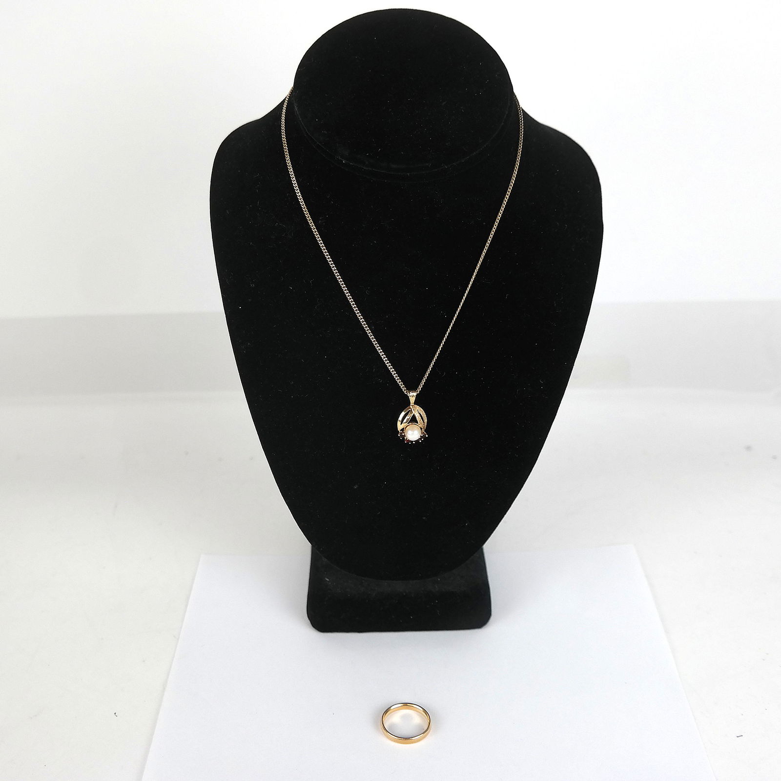 18K Yellow Gold Wedding Band and 14K Pendant (1 of 11)
