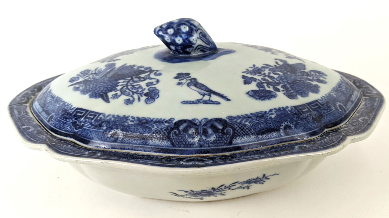 Antique Chinese Blue & White Export Covered Tureen (1 of 16)