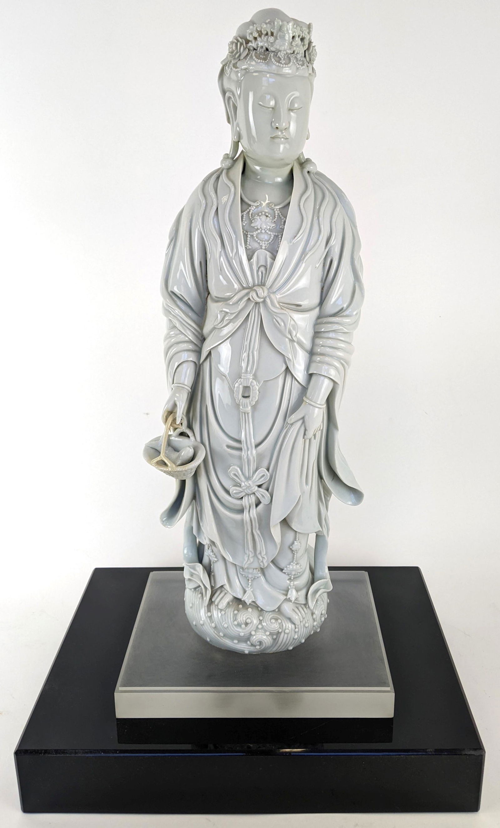 18th C. Guan Yin Porcelain Figure (1 of 20)