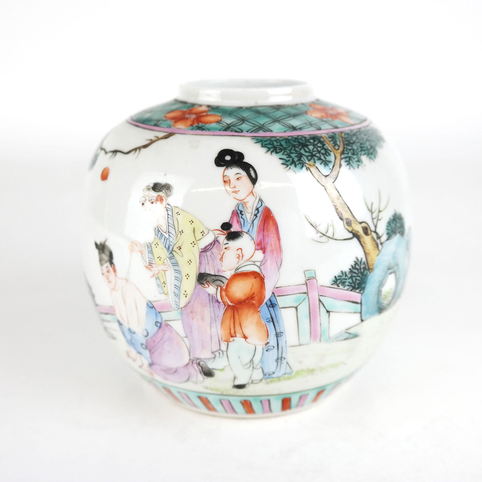 Chinese Export Jar / Vase (1 of 8)