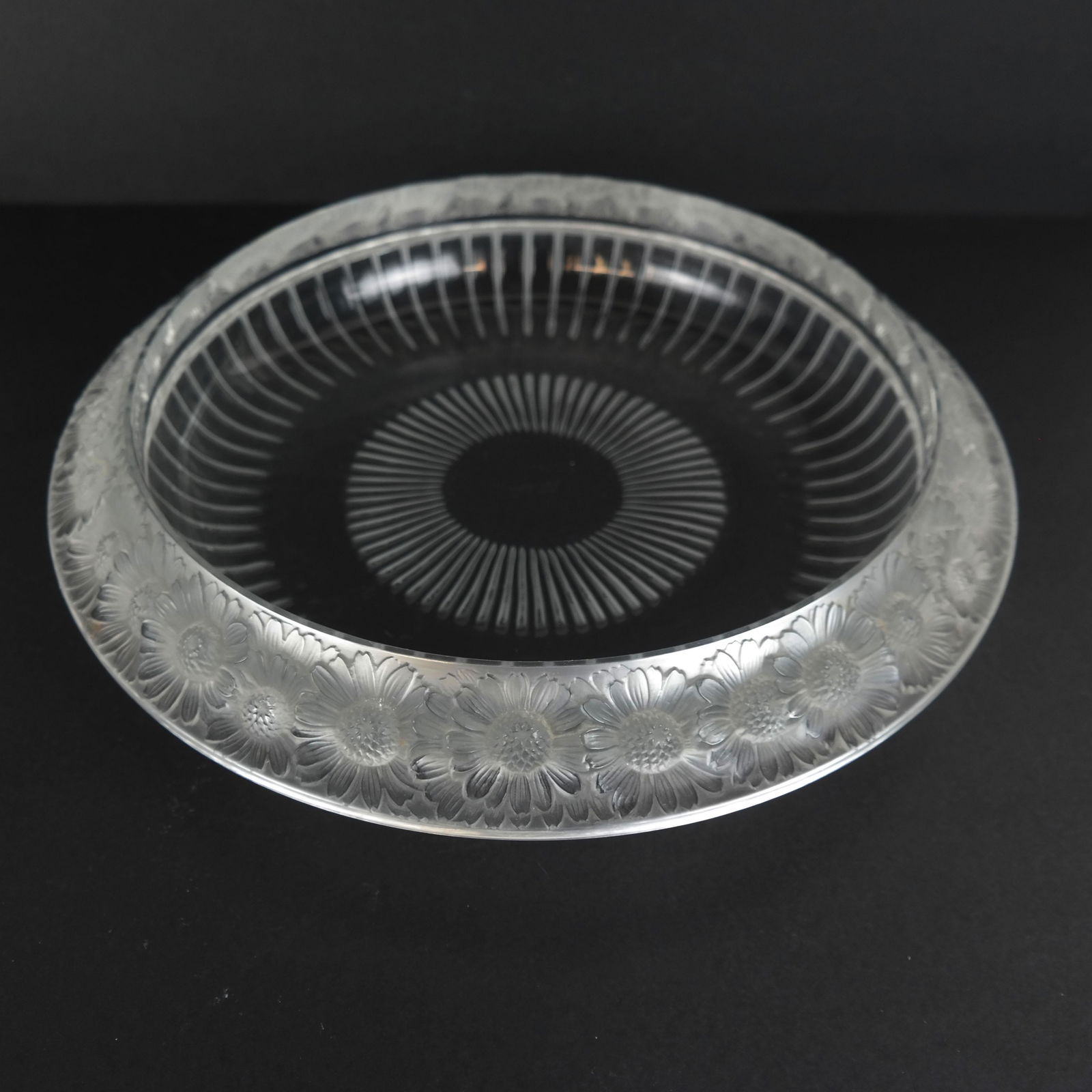 Large Lalique Crystal Bowl (1 of 8)