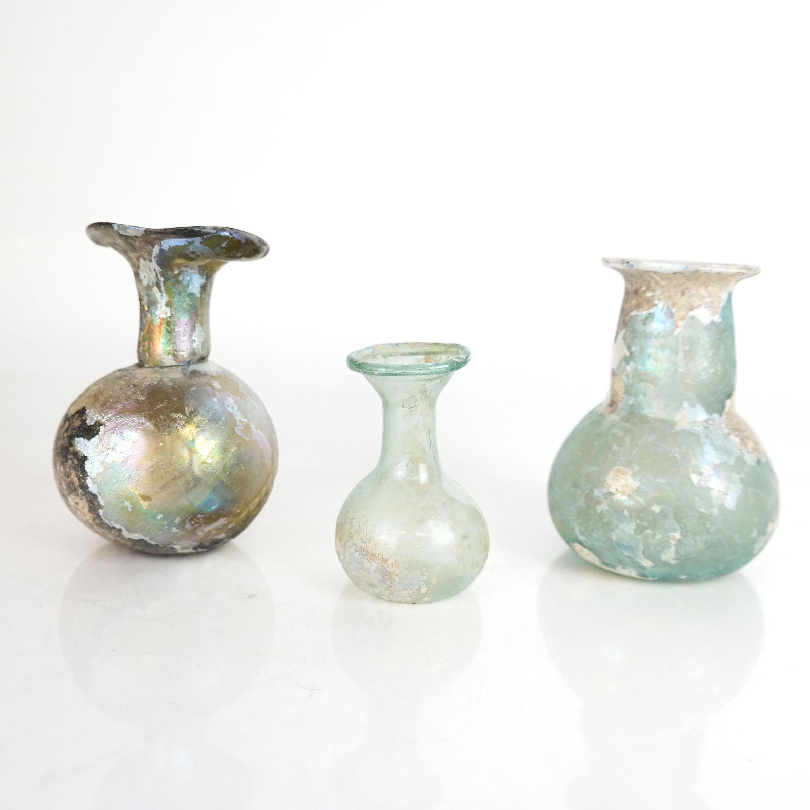 Lot of 3 Ancient Roman Iridescent Glass Vessels (1 of 15)