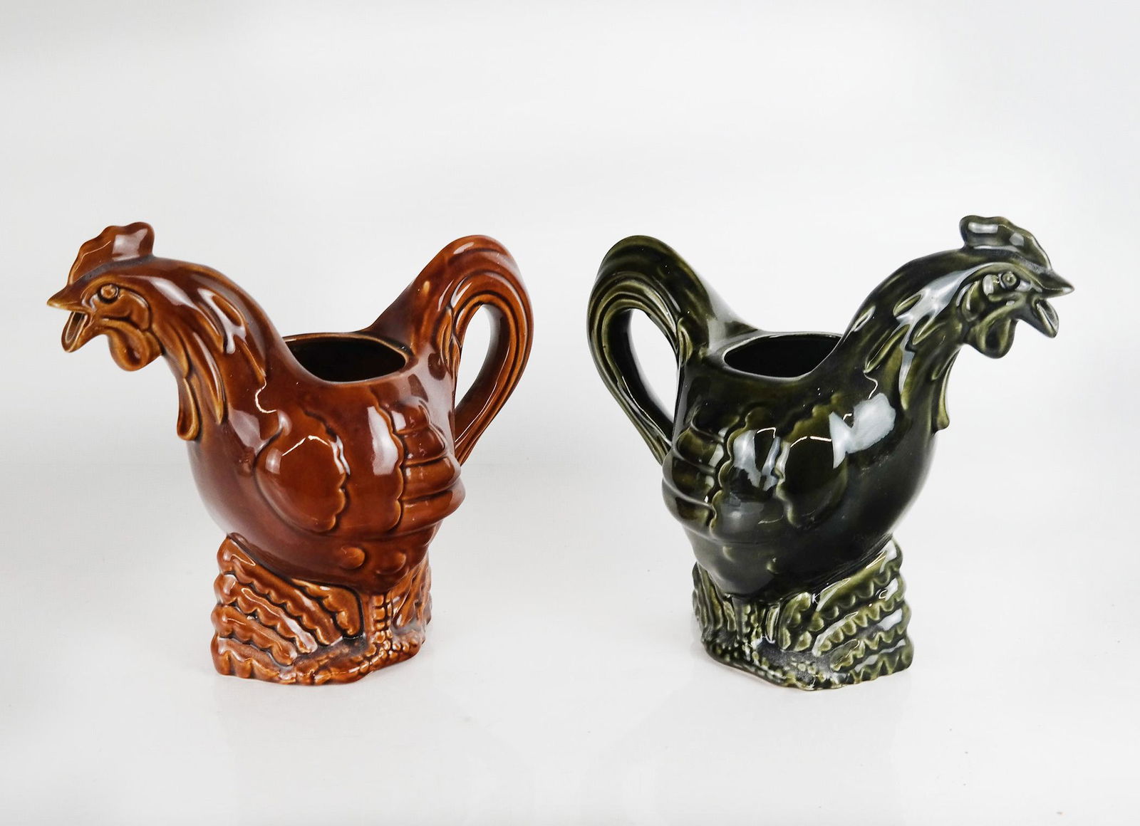 Two Crownford Ironstone English Ceramic Pitchers (1 of 8)