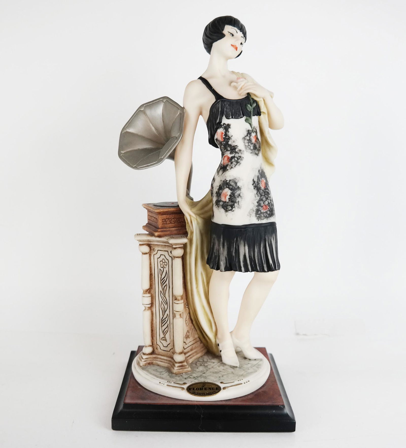 Capodimonte G. Armani Female Sculpture (1 of 13)