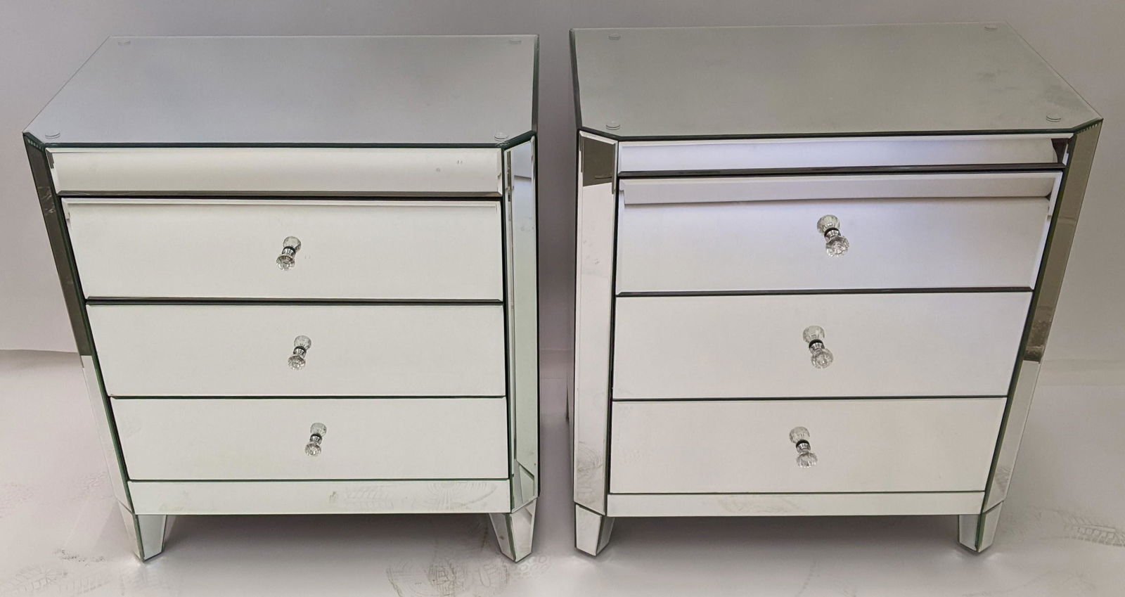 Pair of Modern Mirrored 3-Drawer Chests (1 of 12)