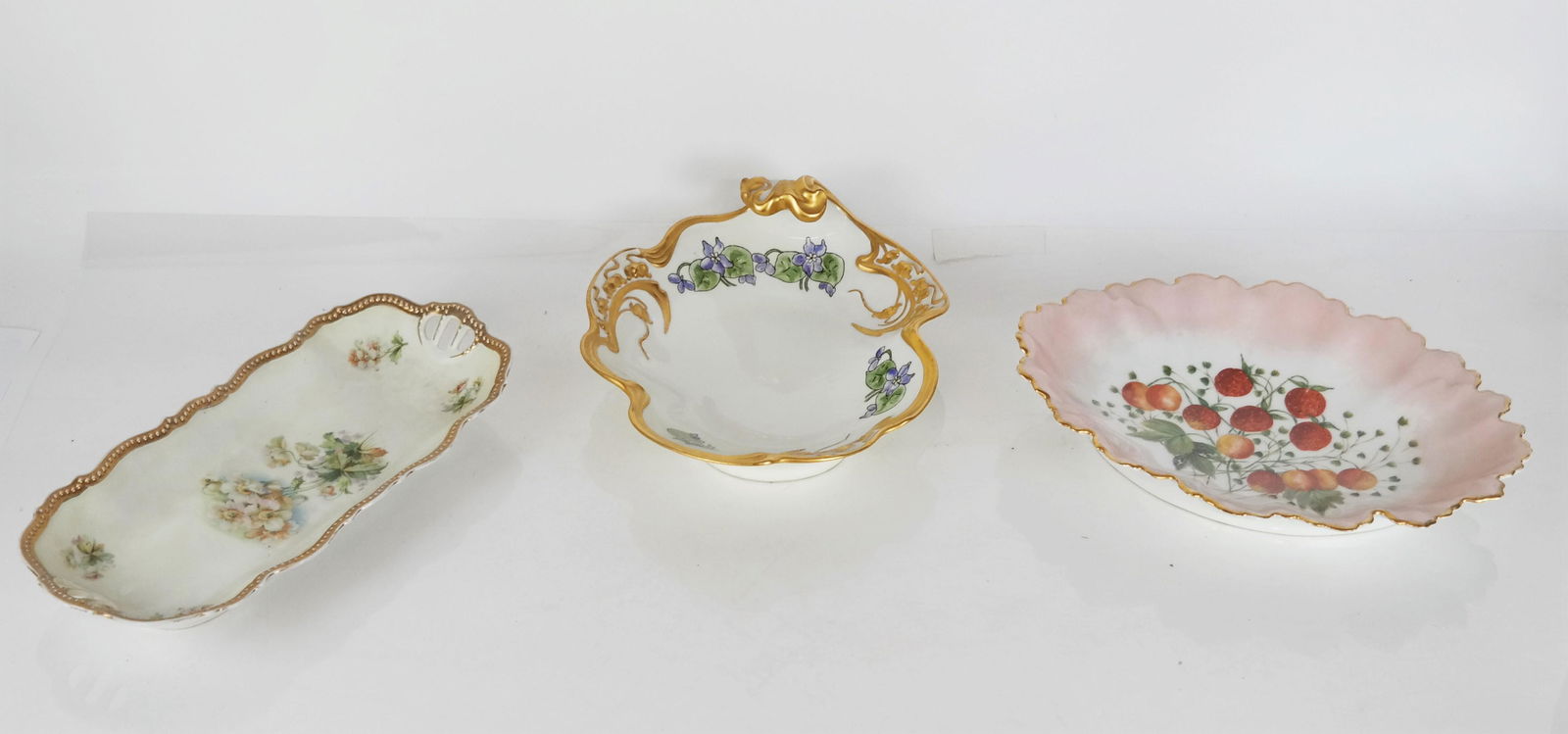 Two Limoges Gilt Porcelain Serving Dishes, Other (1 of 12)