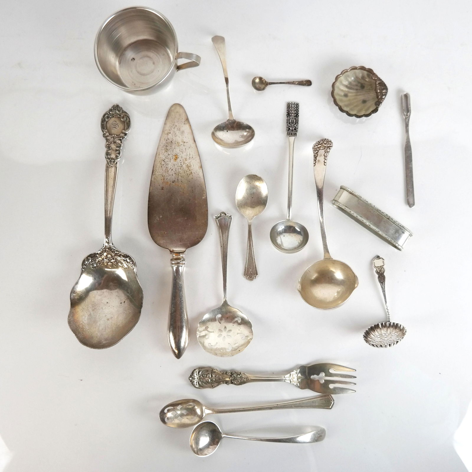 Assorted Sterling Silver Articles (1 of 10)