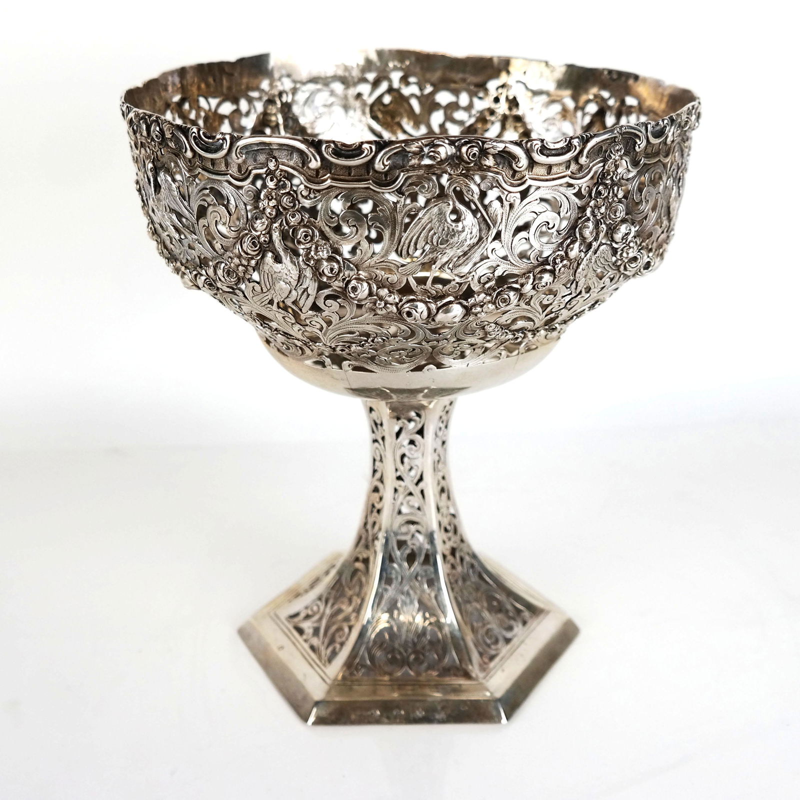Continental Silver Centerpiece Bowl (1 of 7)