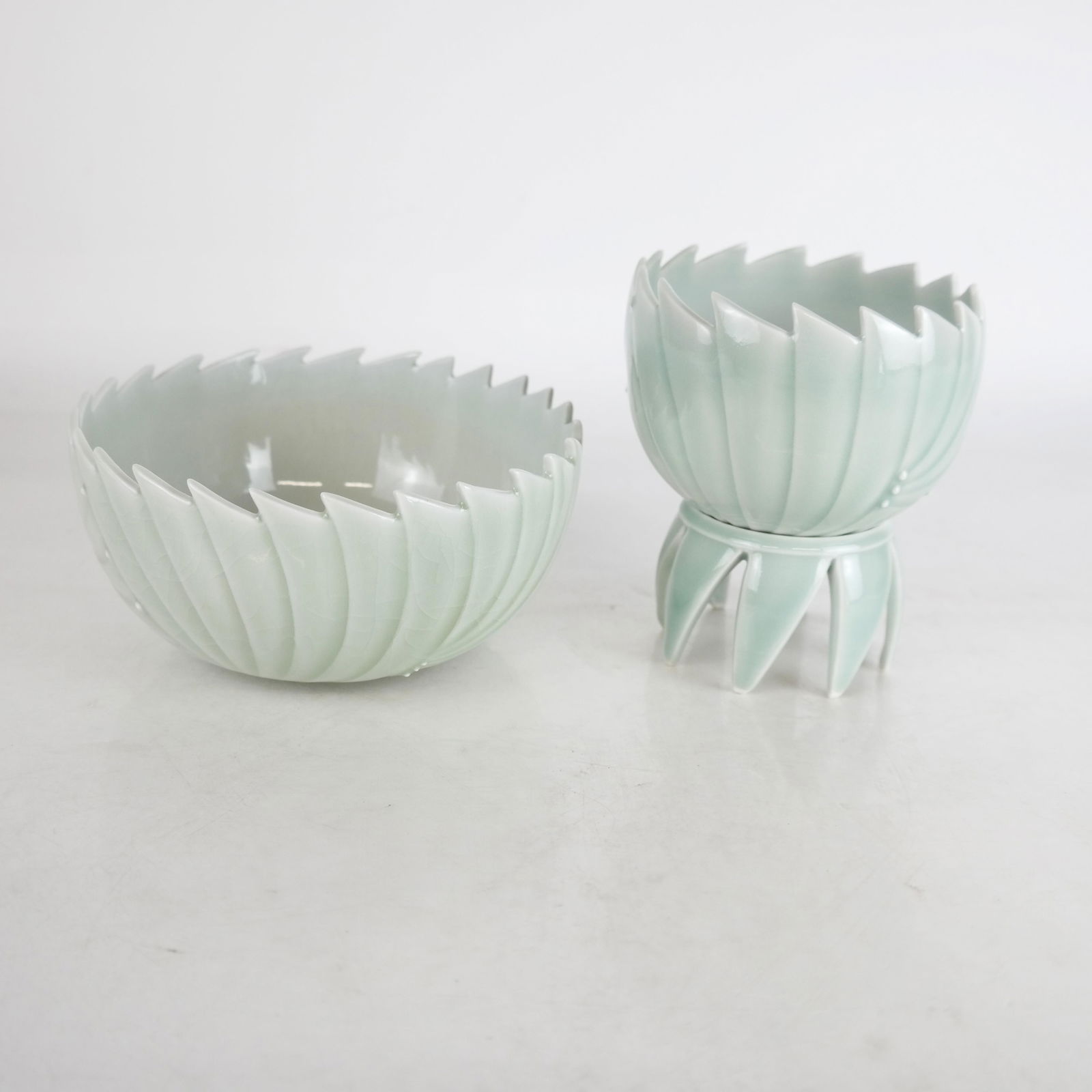 Cliff LEE: Two Pottery Bowls (1 of 15)