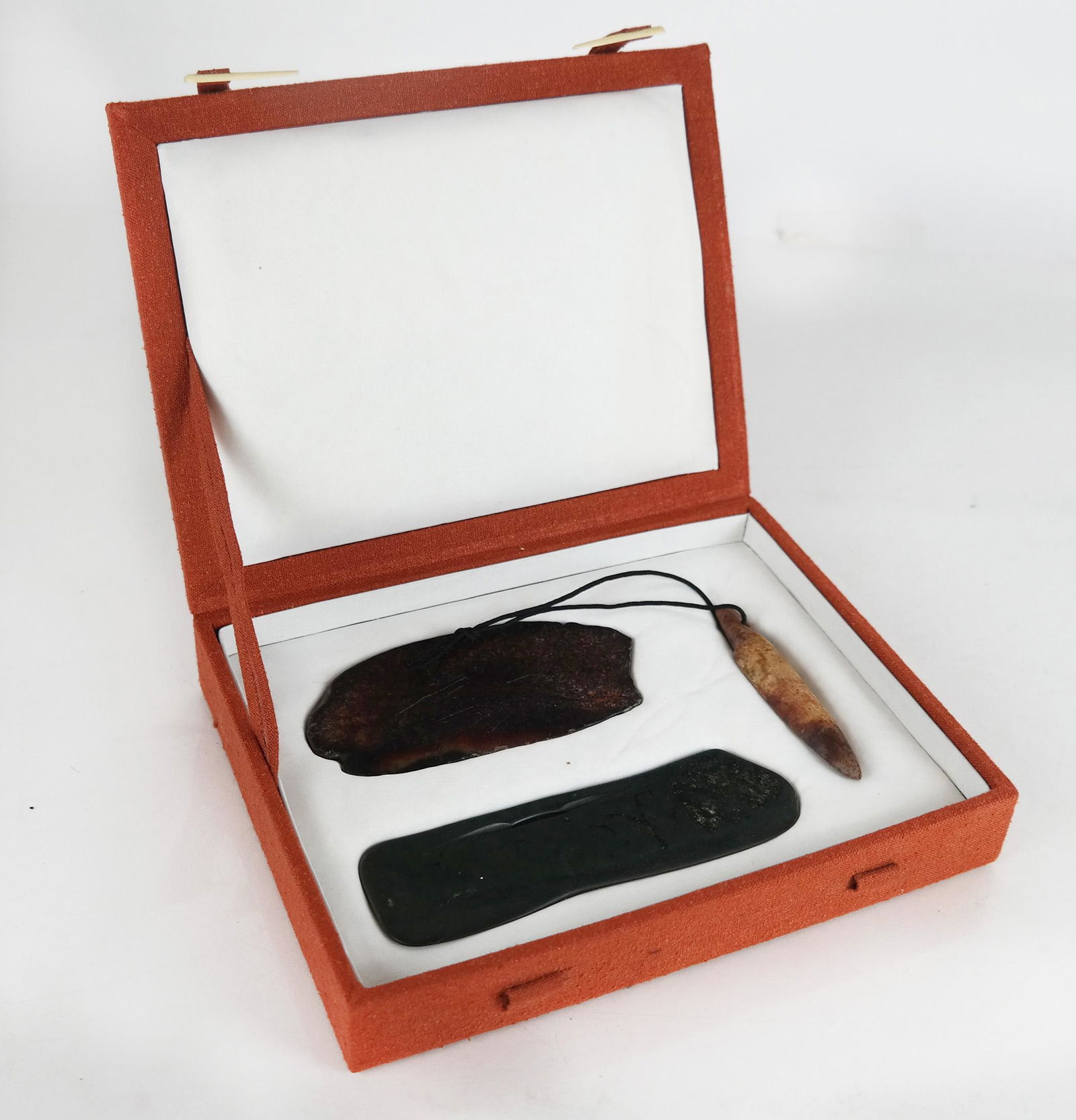 Chinese Archaic Hardstone Pendants - 3 pcs. (1 of 13)