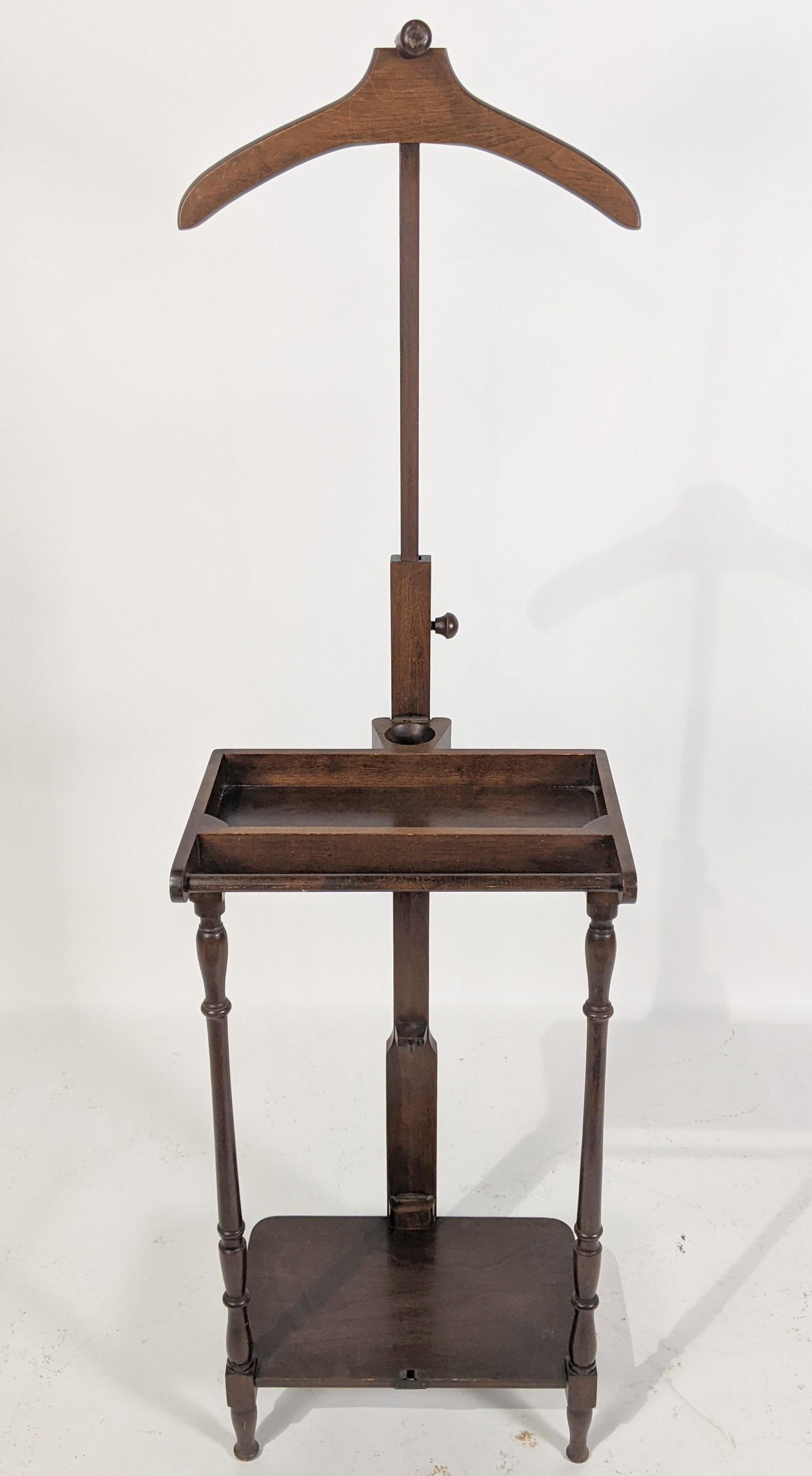 Mid-20th C. Mahogany Silent Butler: Mid-20th century mahogany adjustable silent butler. [58" H (open) x 16" W x 14" D]. In good condition.
