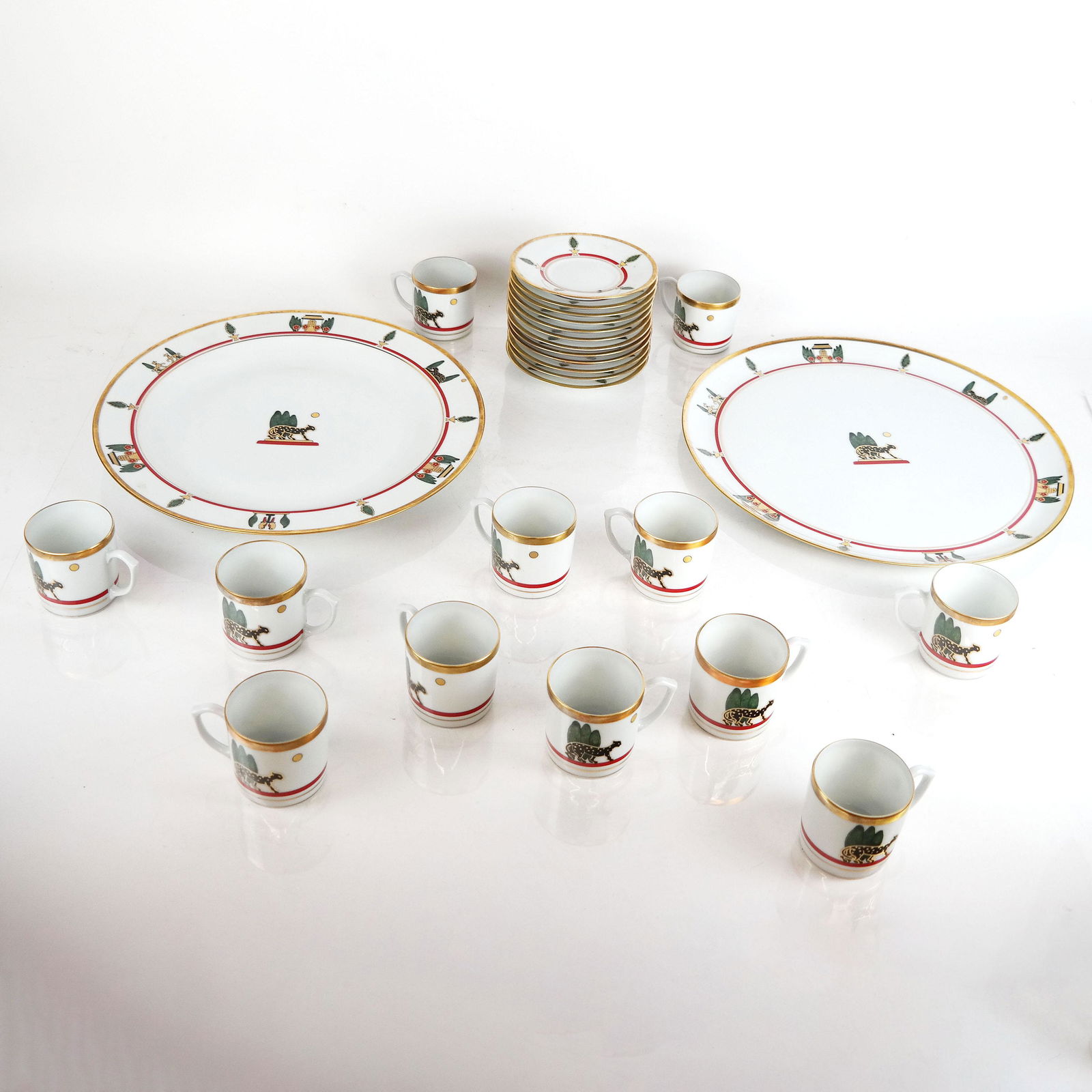 La Maison de Louis Cartier Dessert Set (1 of 15)