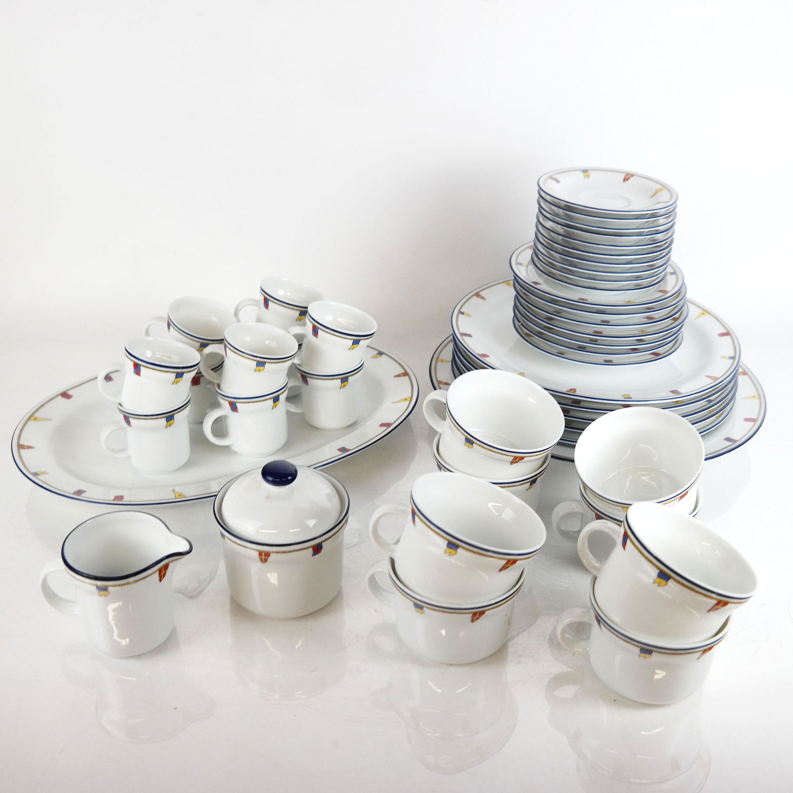 45 Pc. Richard Ginori Partial Dinner Set (1 of 16)