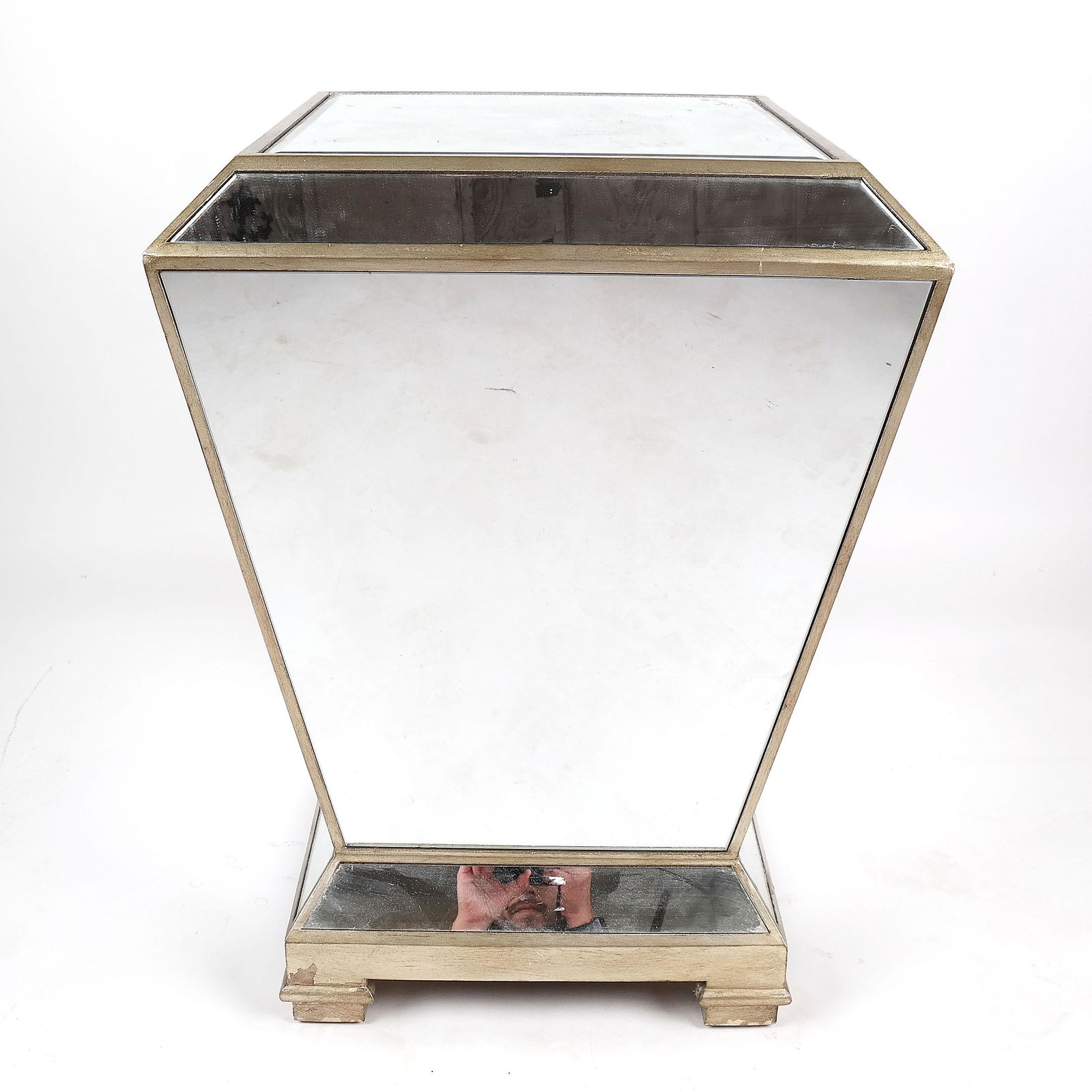 Modern Mirrored Pedestal (1 of 7)