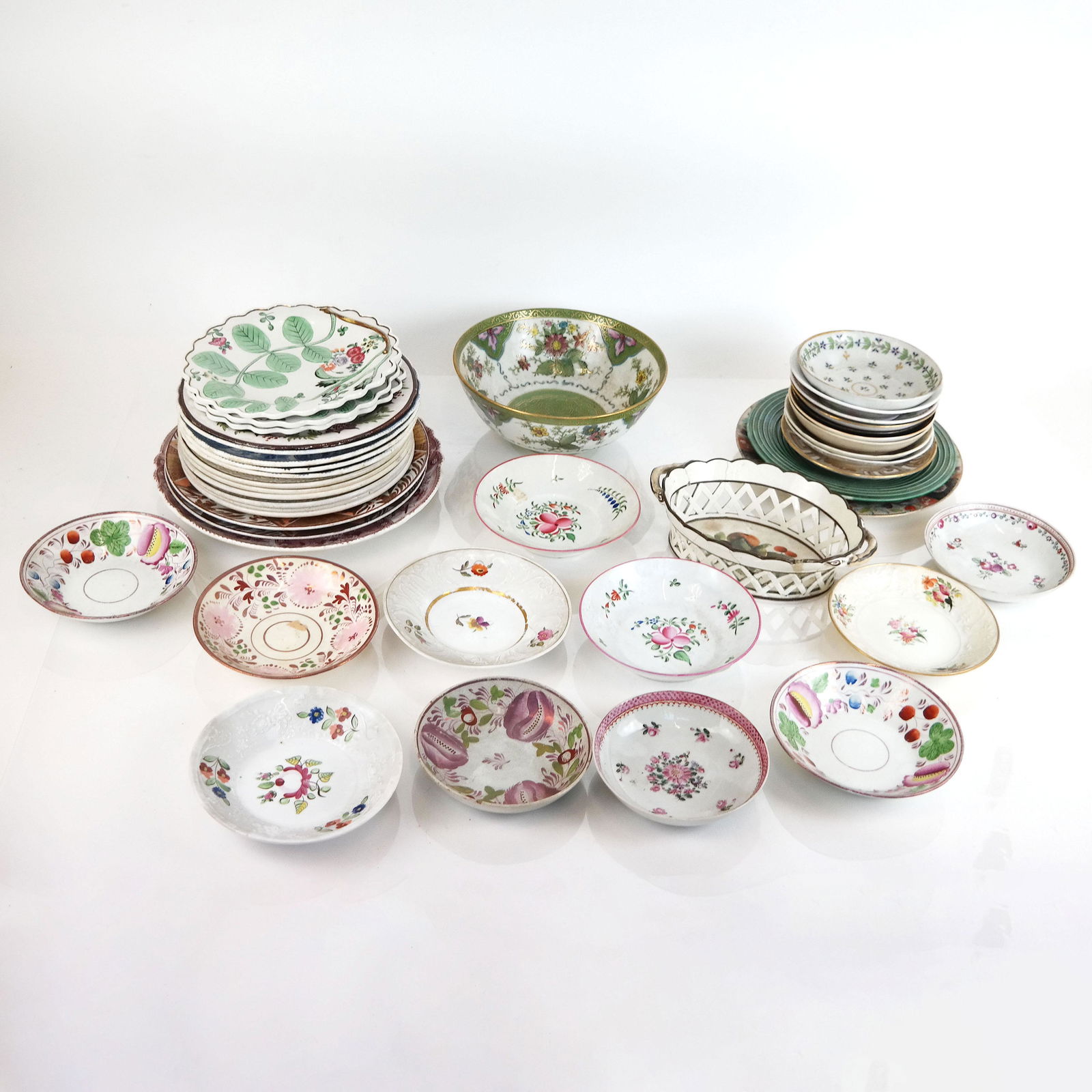 Group of Porcelain & Ceramic Dinnerware / Dishware (1 of 16)