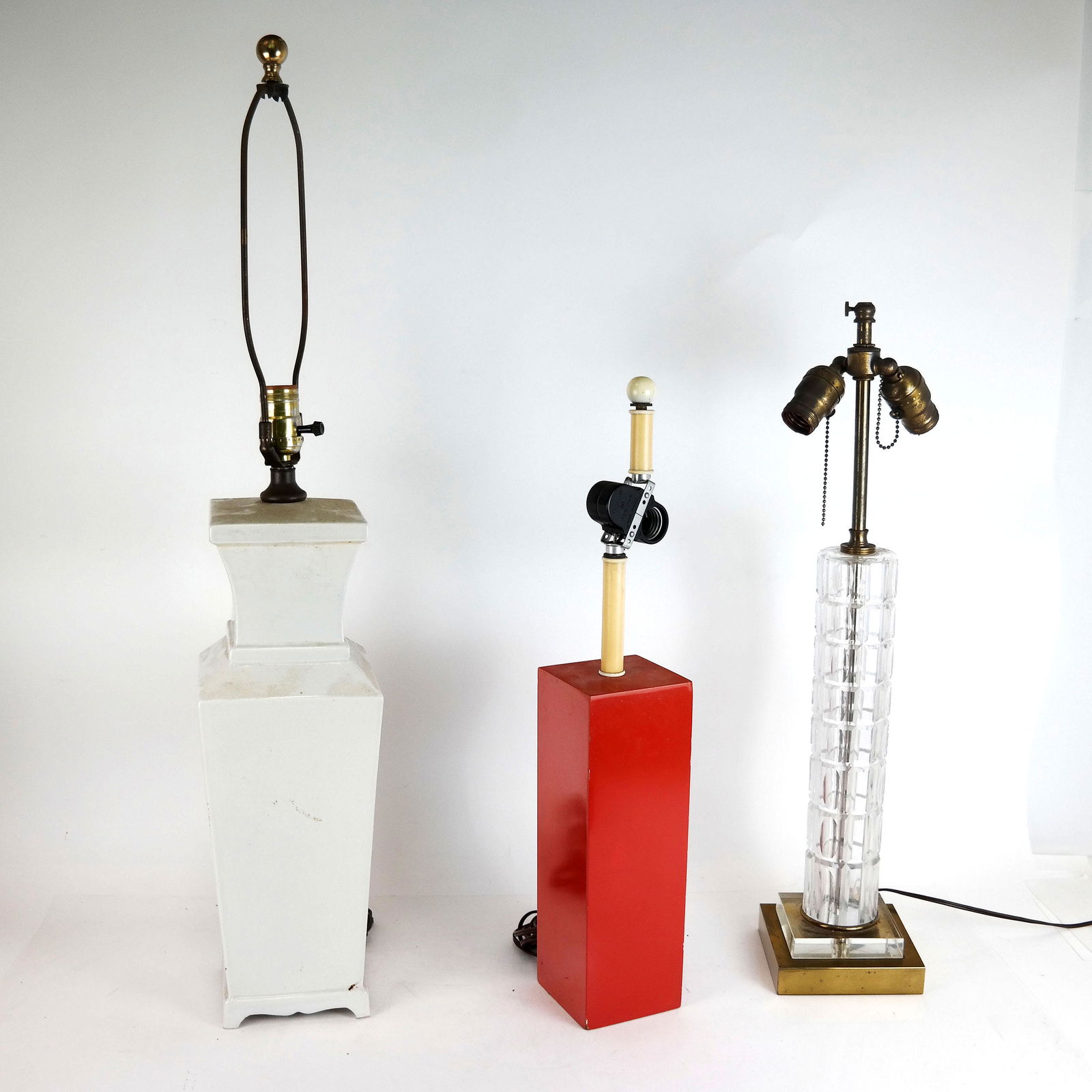Assembled Group of 3 Table Lamps (1 of 10)