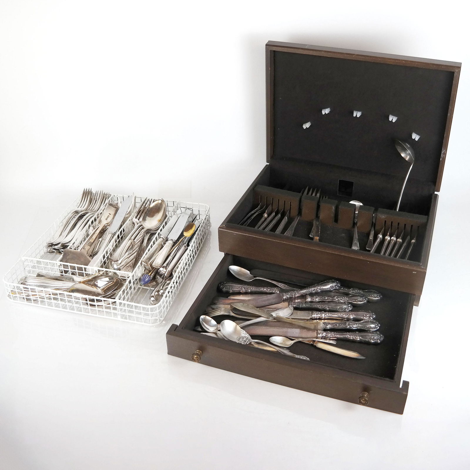 Lot of Assorted Silver Plate Flatware (1 of 9)