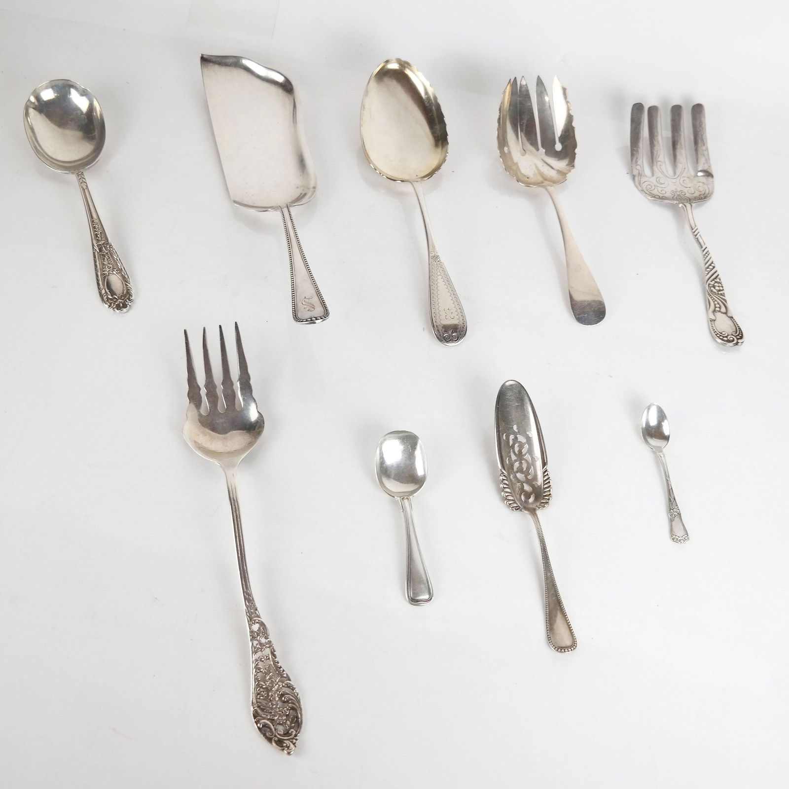 Nine Assorted Sterling Silver Serving Articles (1 of 12)