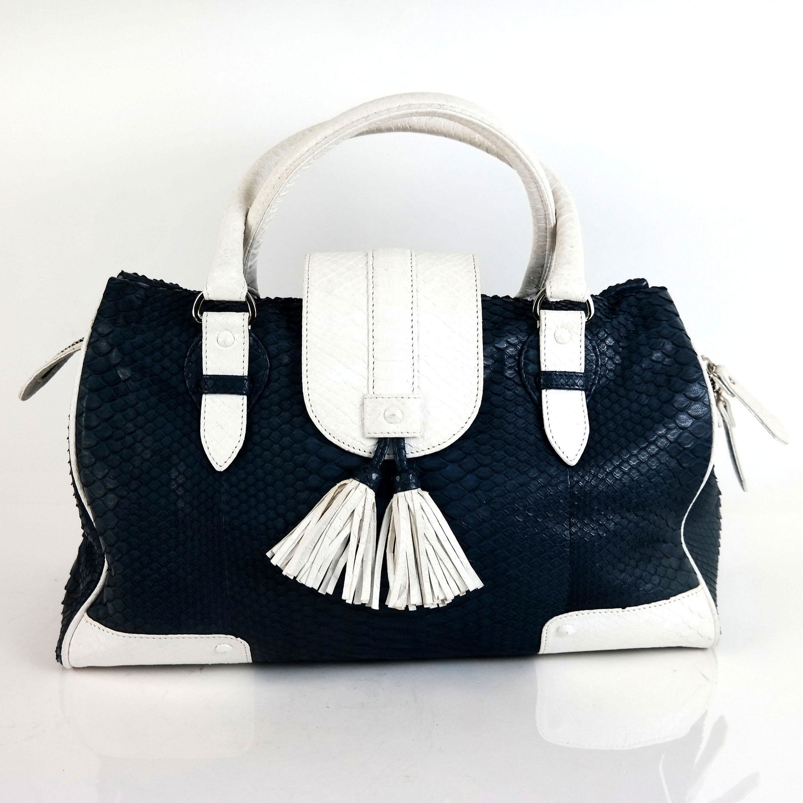 Eileen Kramer Snakeskin Handbag: Eileen Kramer snakeskin handbag. [9" H x 14" W x 6" D]. Overall with light signs of use and wear.