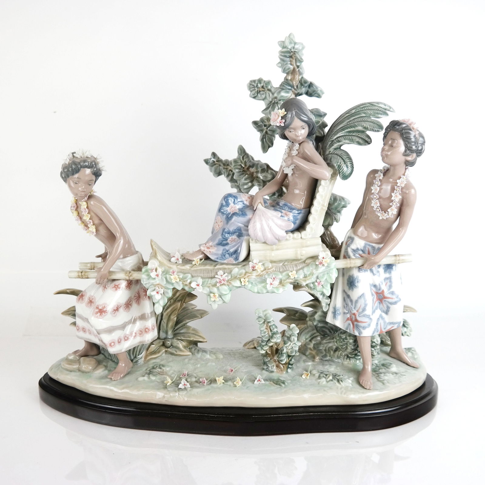 Lladro Porcelain Figural Group (1 of 14)