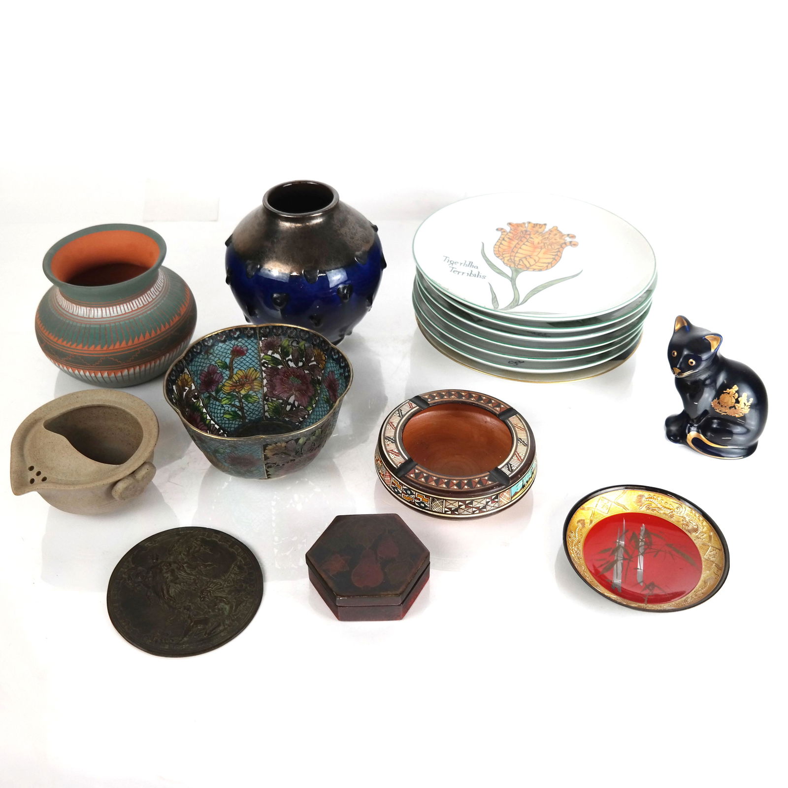 Assorted Table Articles (1 of 13)