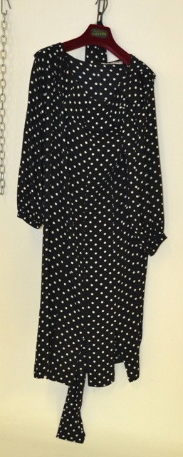 Yves Saint Laurent Cocktail Dress: Yves Saint Laurent vintage dress. Size 6-8. Good condition.