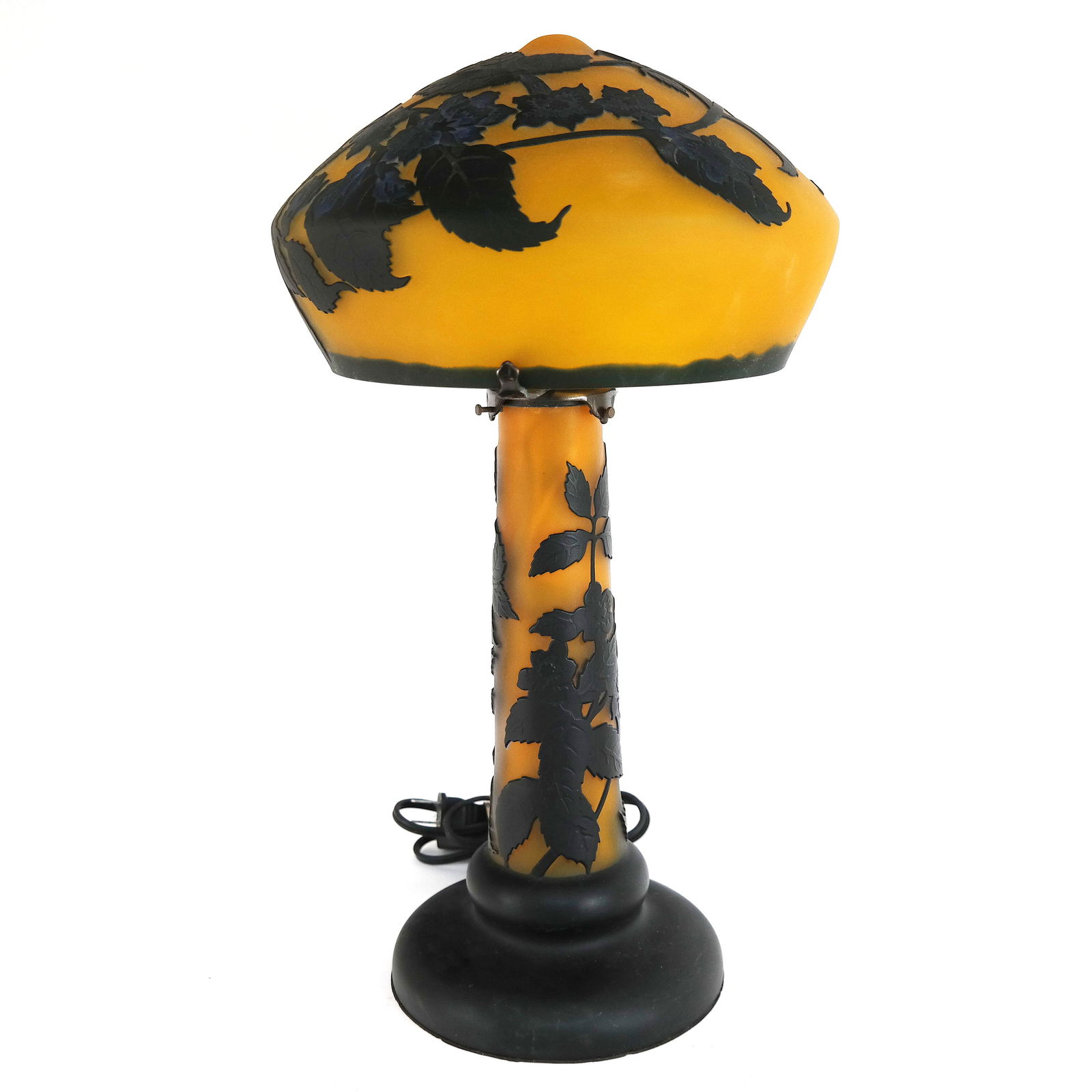 Art Nouveau-Style Cameo Glass Lamp (1 of 9)